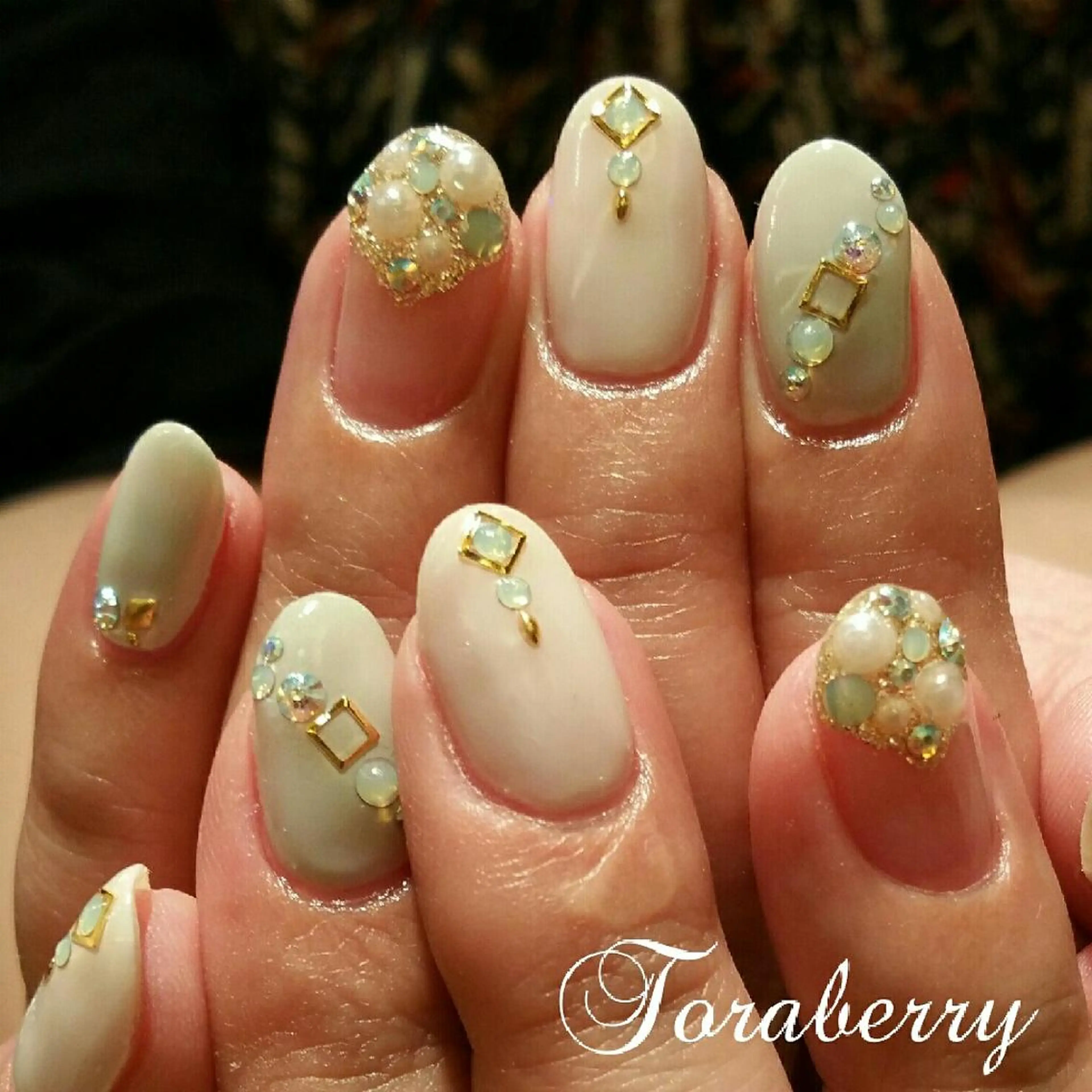 ネイル キラキラネイル ネイリスト なつみのネイルデザイン