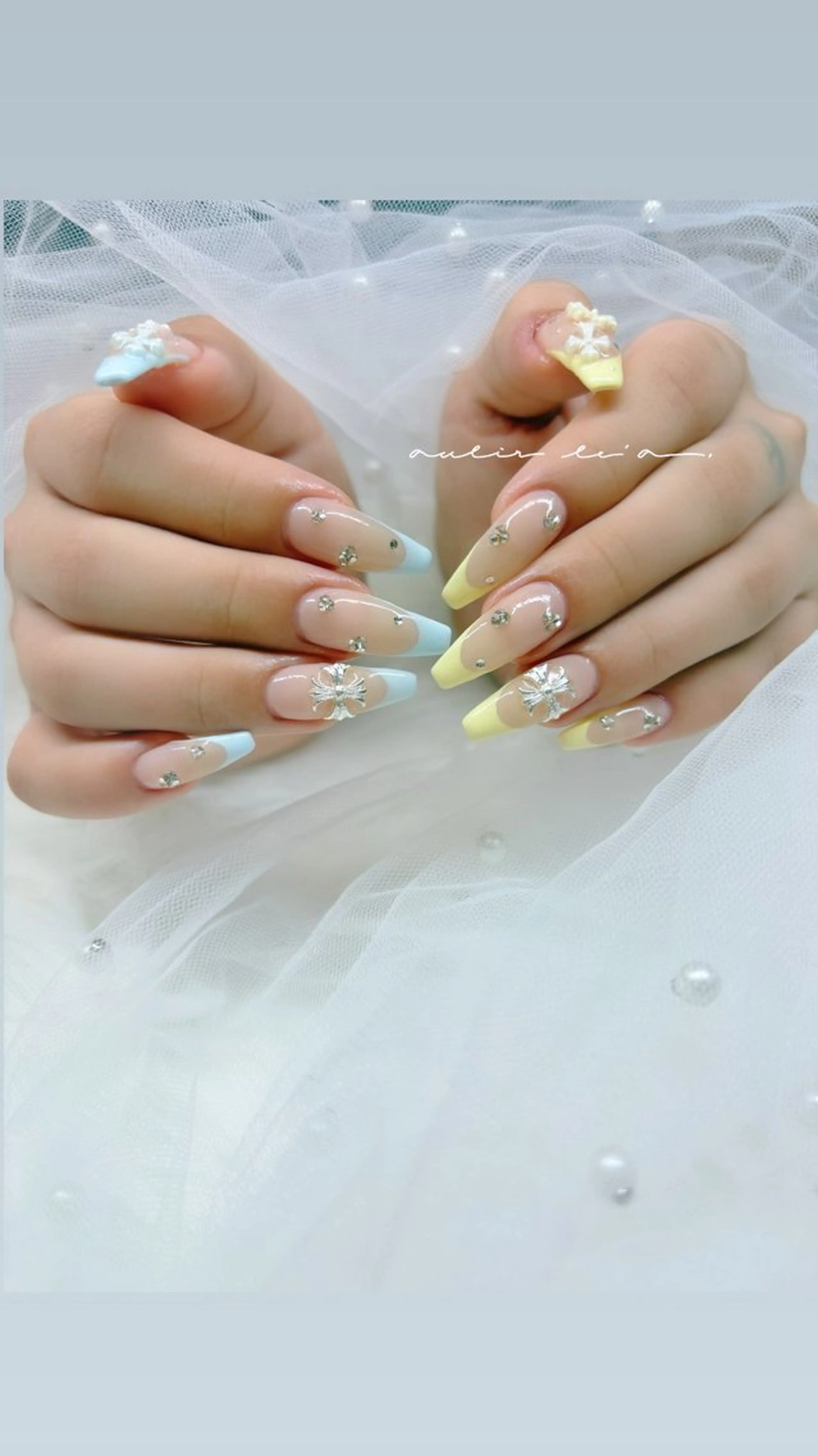 ネイル ハンドネイル aulir le'a 【ｱｳﾘｰﾚｱ】のネイルデザイン