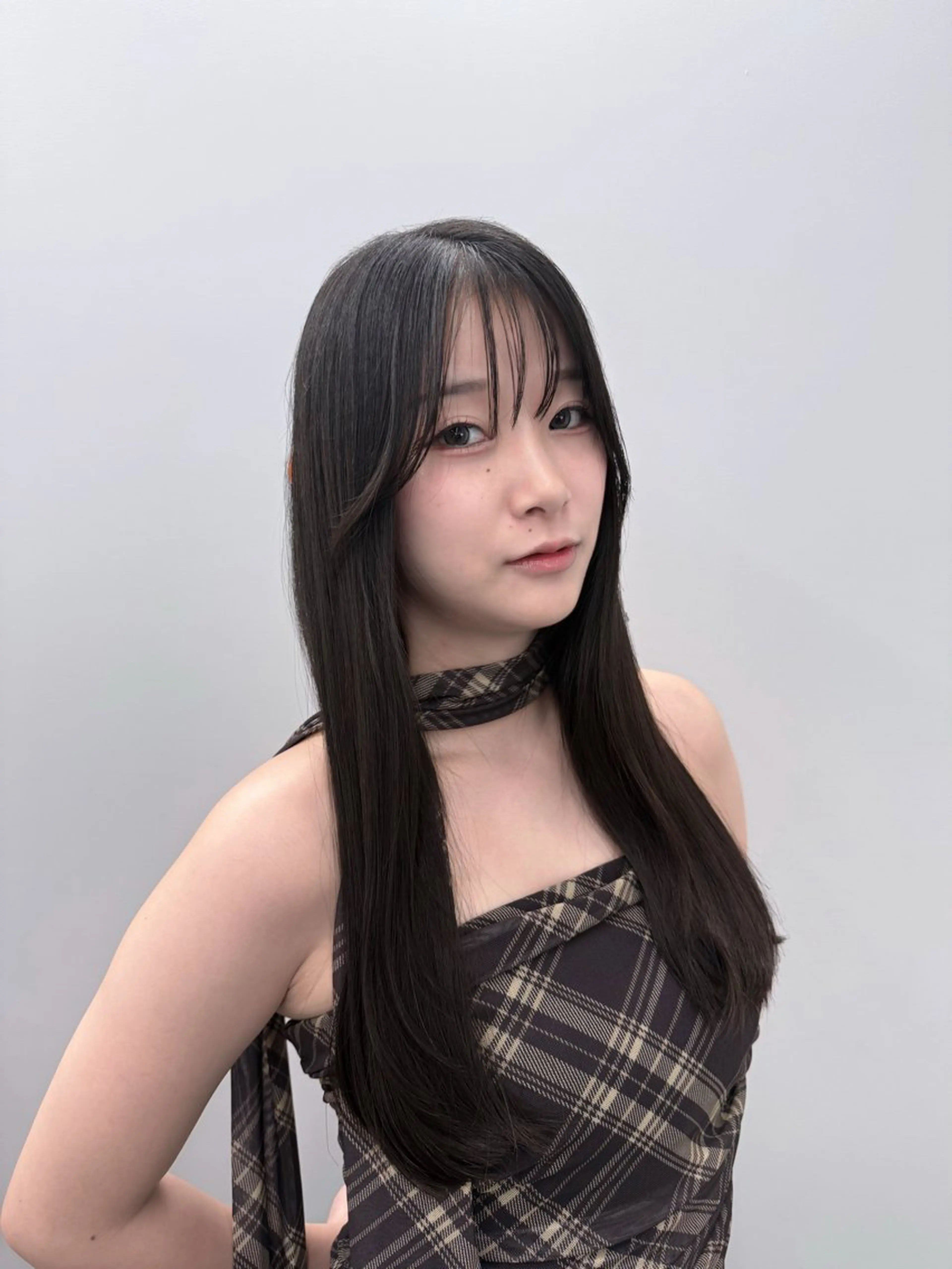 セミロング SARINA ROCCO3rdのヘアスタイル