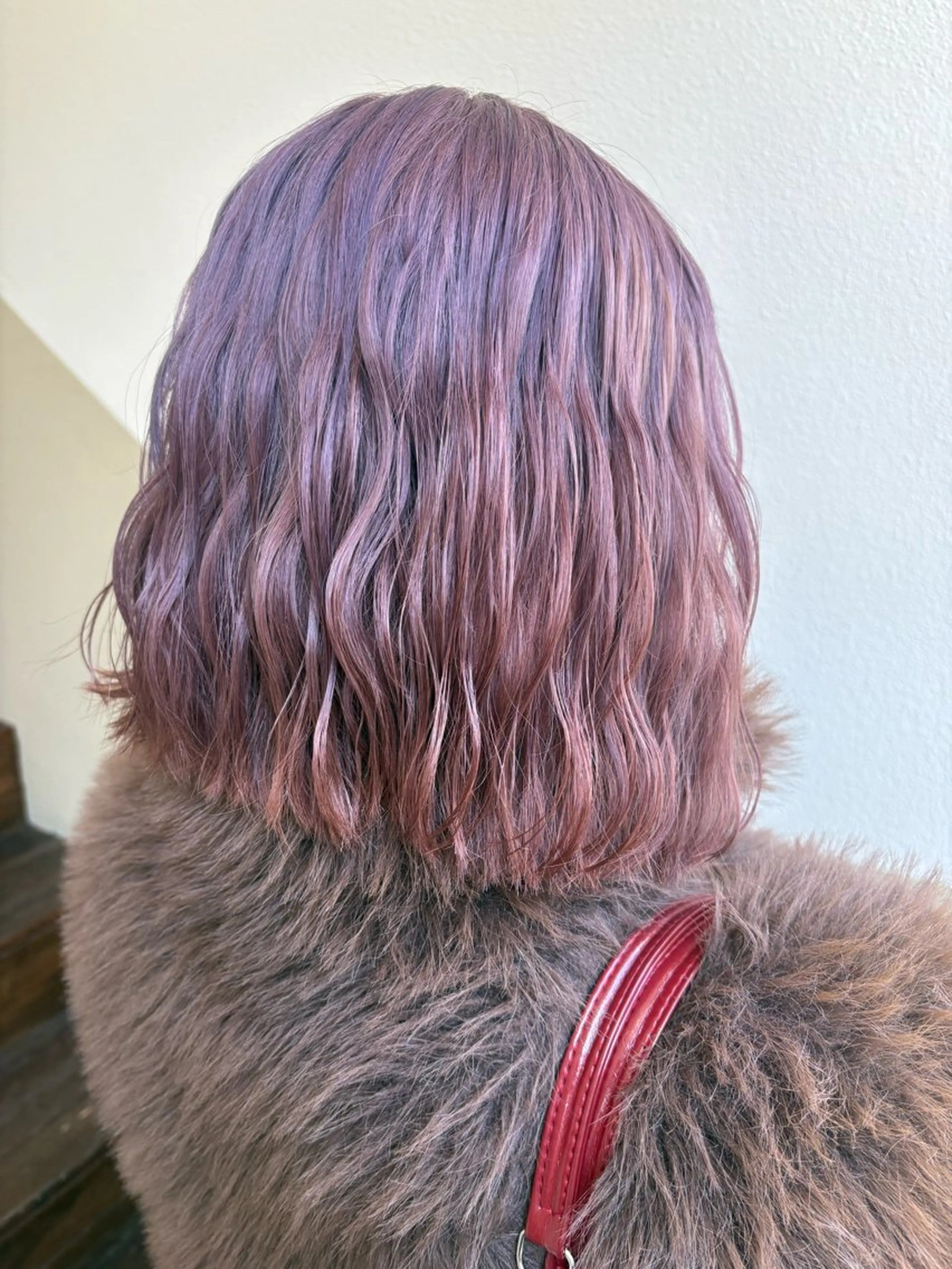 ミディアム カラー ラベンダーカラー ピンクカラー ピンクラベンダー カット ヘアカラー トリートメント ツヤ感カラー✨/ 顔周りカット西川絢音のヘアスタイル