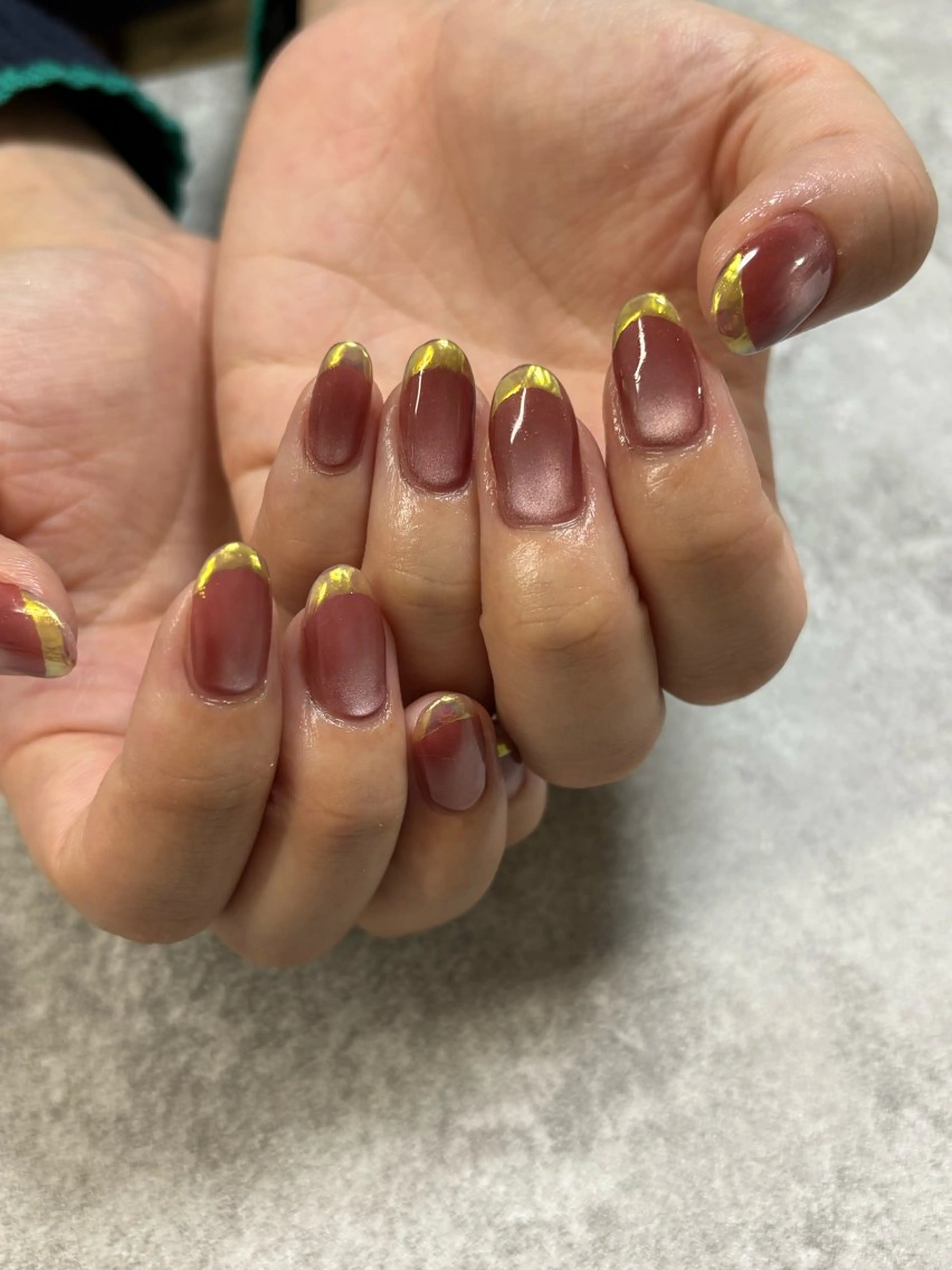 ネイル オーロラネイル フレンチネイル マグネットネイル ミラーネイル ハンドネイル FIORITURA Maikoのネイルデザイン