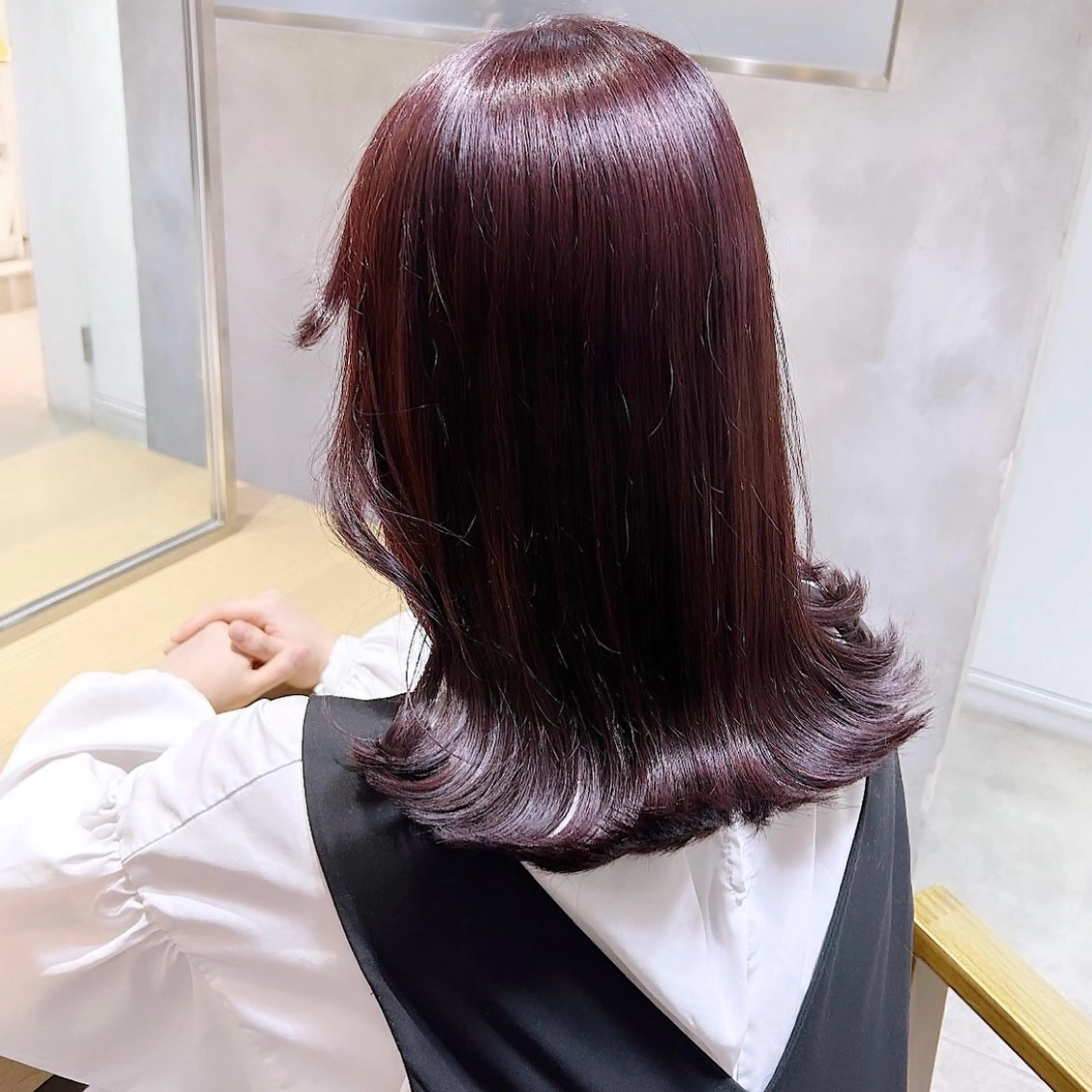 セミロング カラー ♡🌚垢抜け艶カラー Shiori🌝♡のヘアスタイル