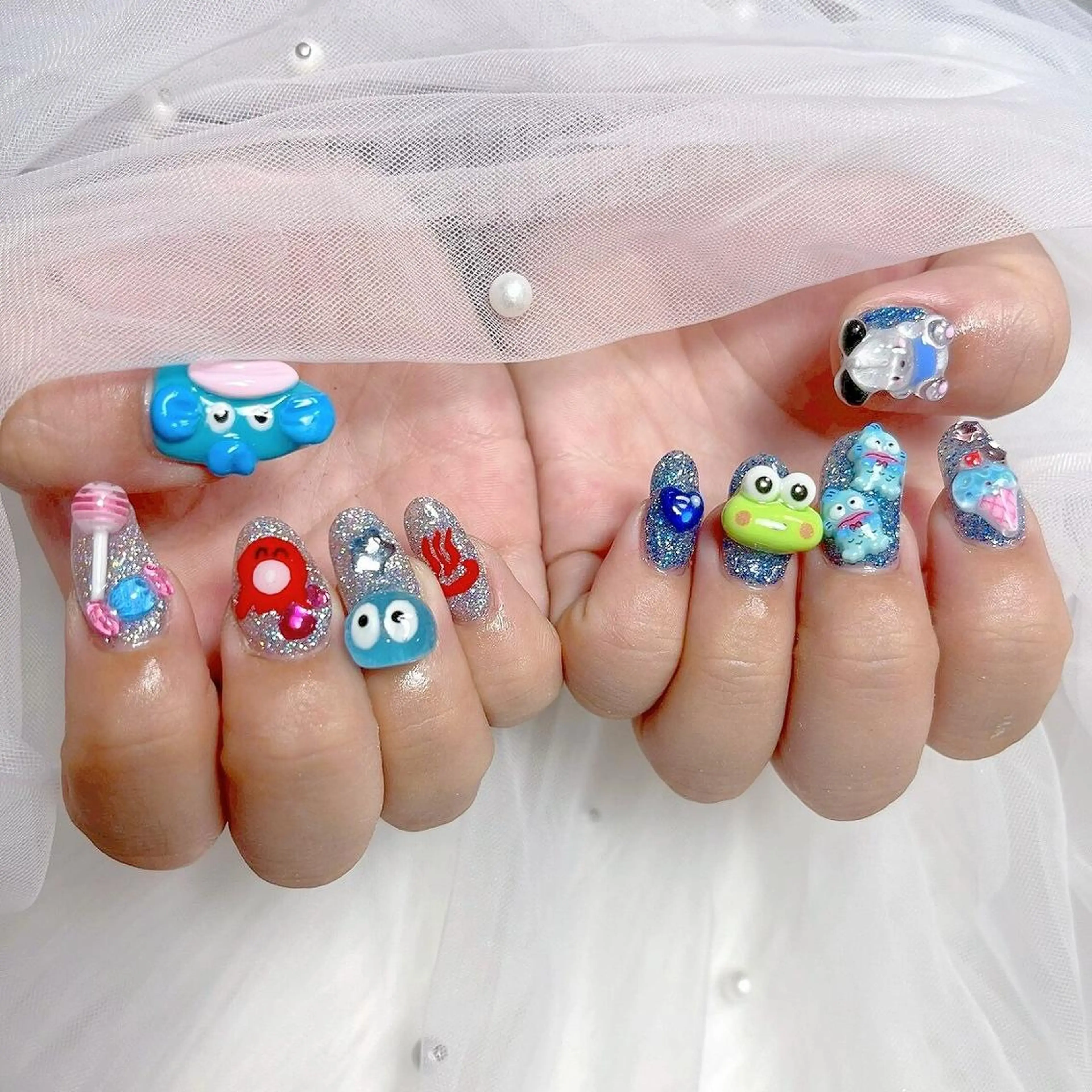 ショート ハンドネイル トゥー フエンのネイルデザイン