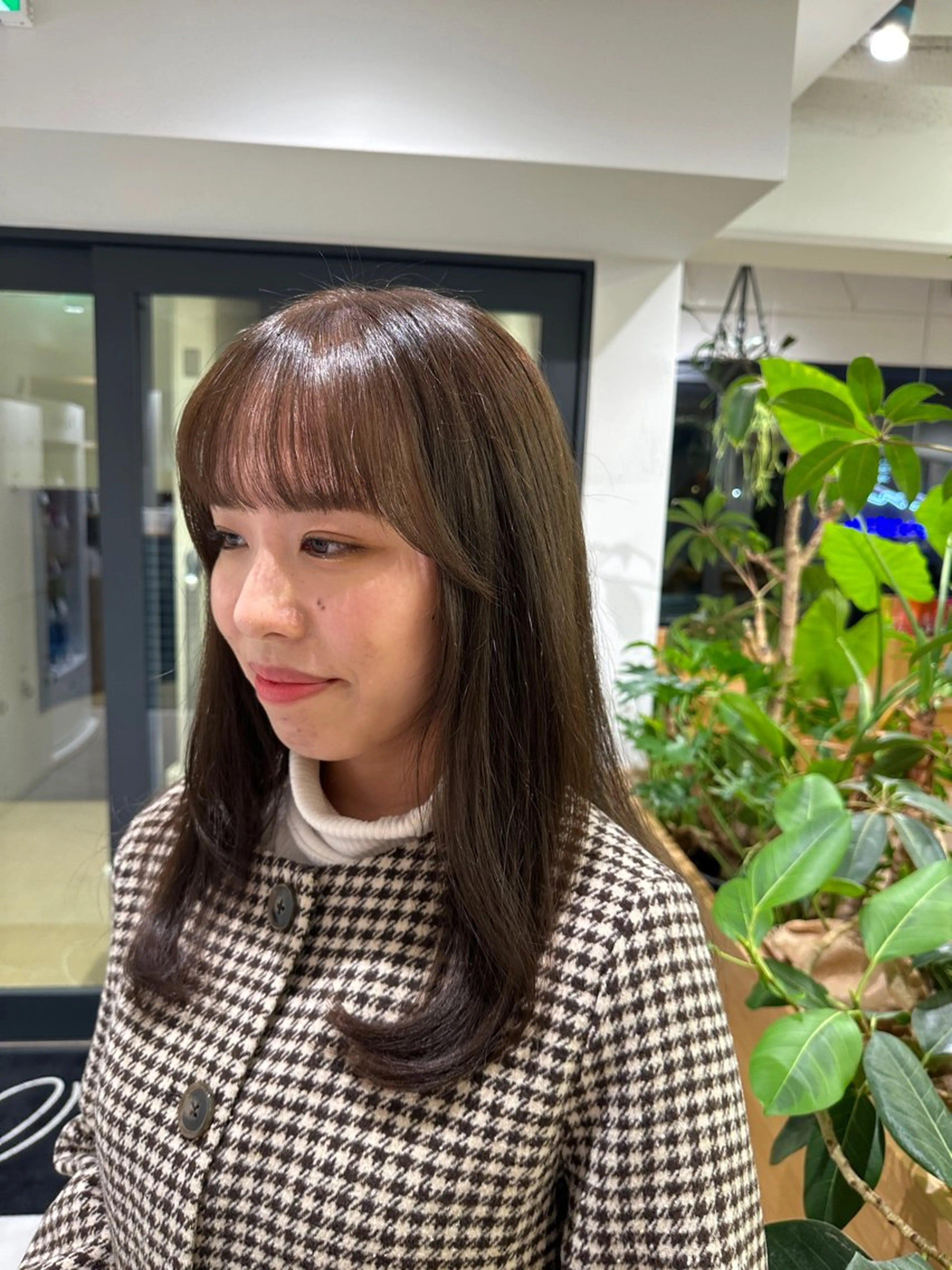セミロング アッシュ 顔周りカット 切りっぱなし/髪質 改善矯正/さやか🫧のヘアスタイル