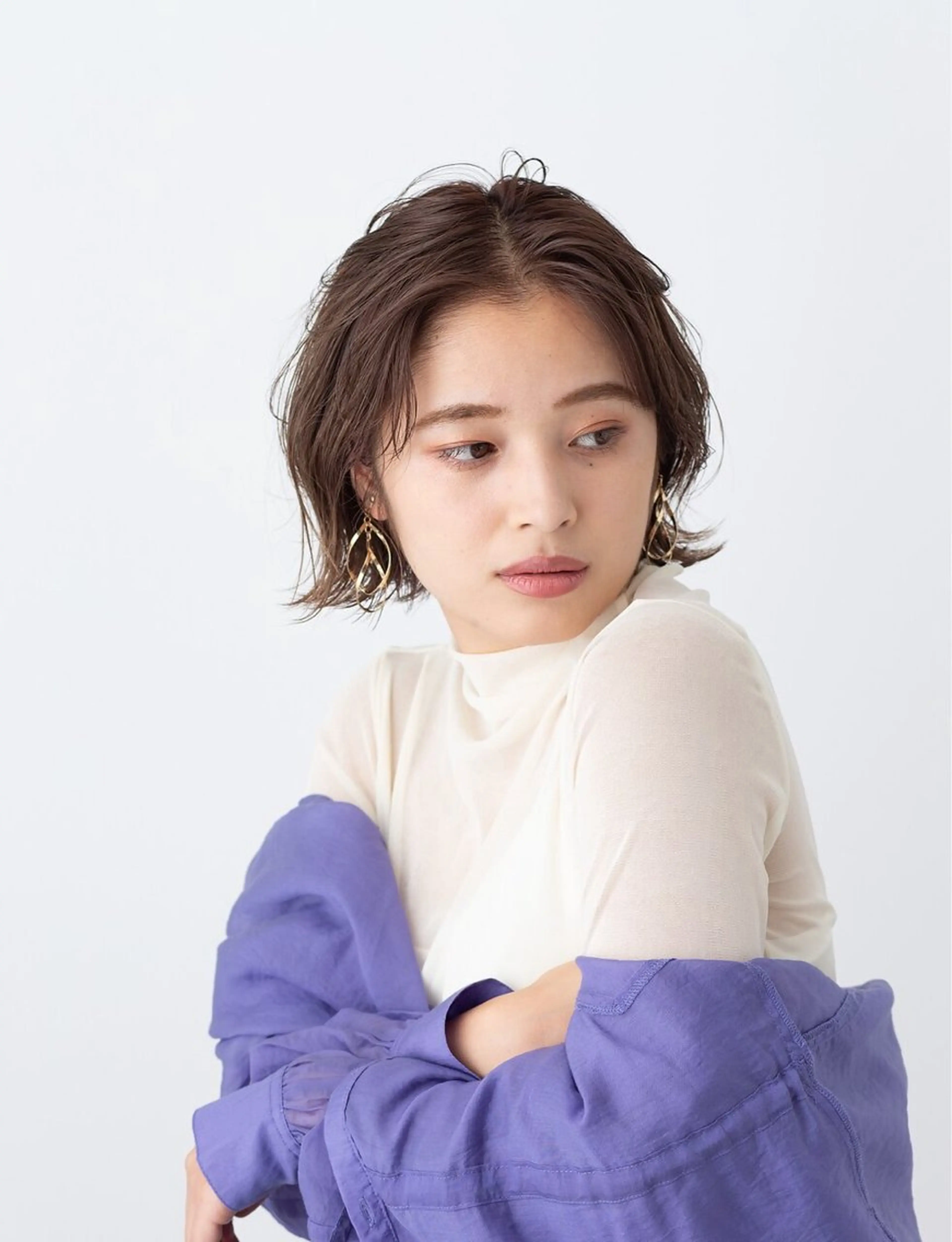 ミディアム カラー hoNua. 栄/透明感カラーのヘアスタイル