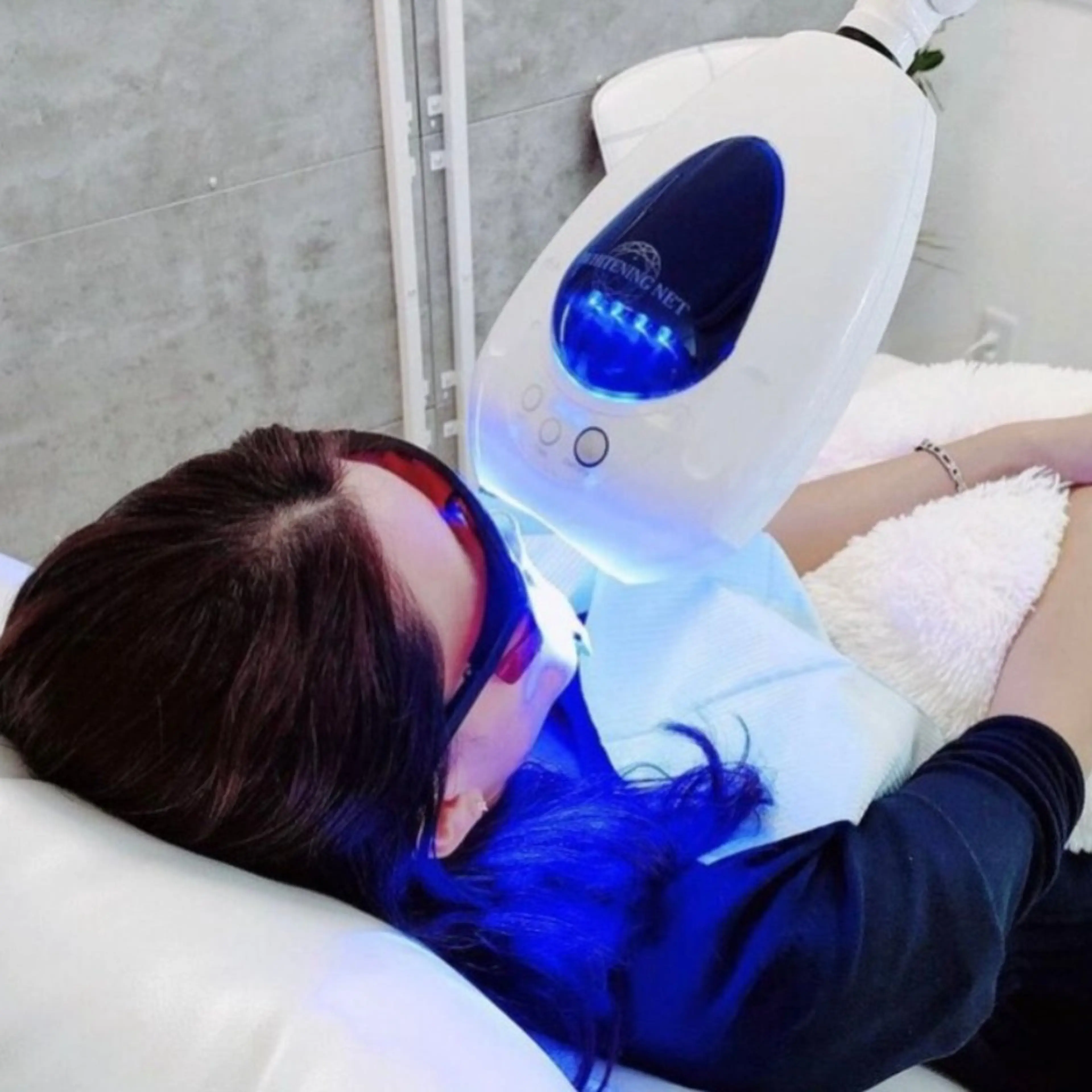 【20代限定】セルフホワイトニングの写真