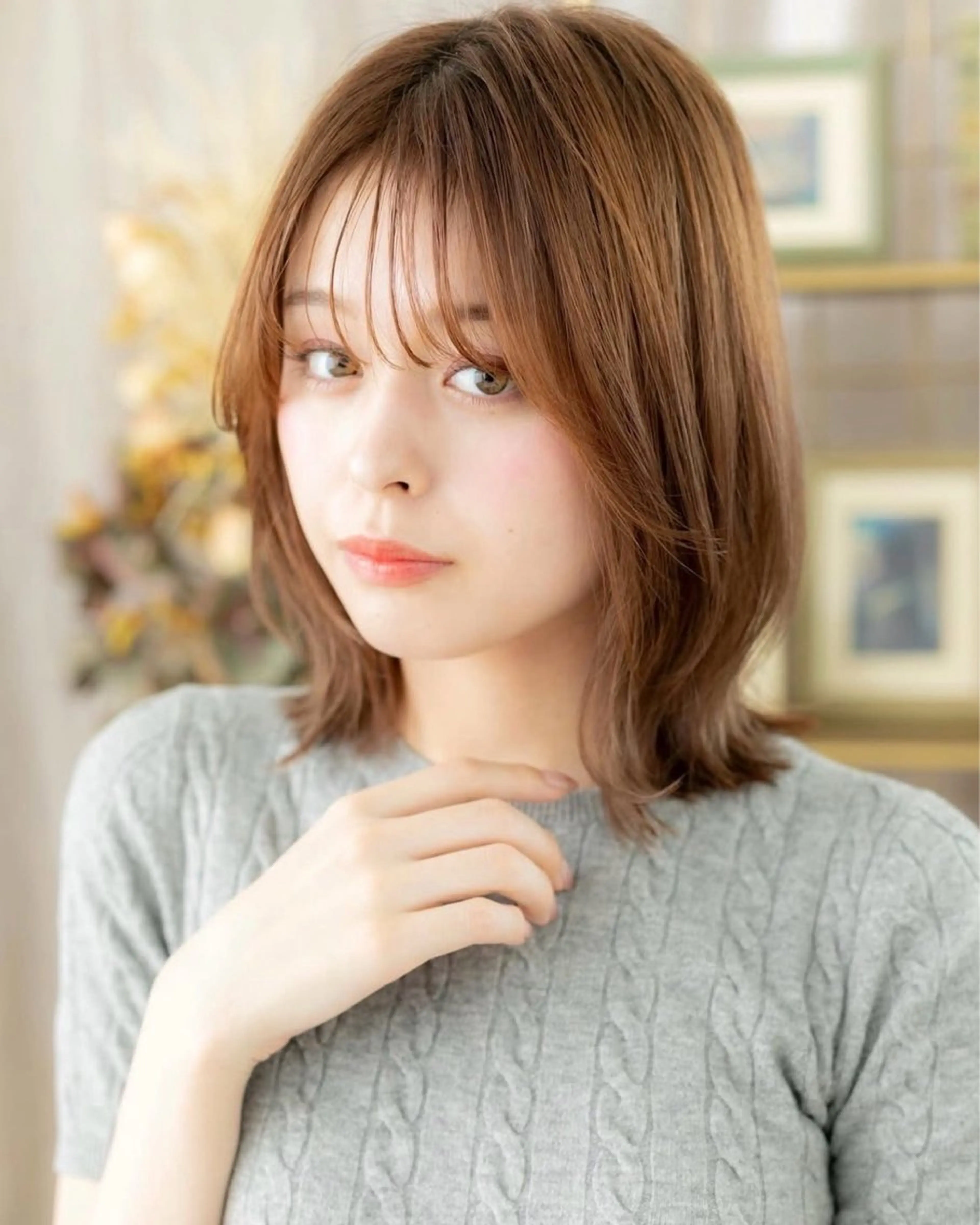 ミディアム カット 松山 彩香のヘアスタイル