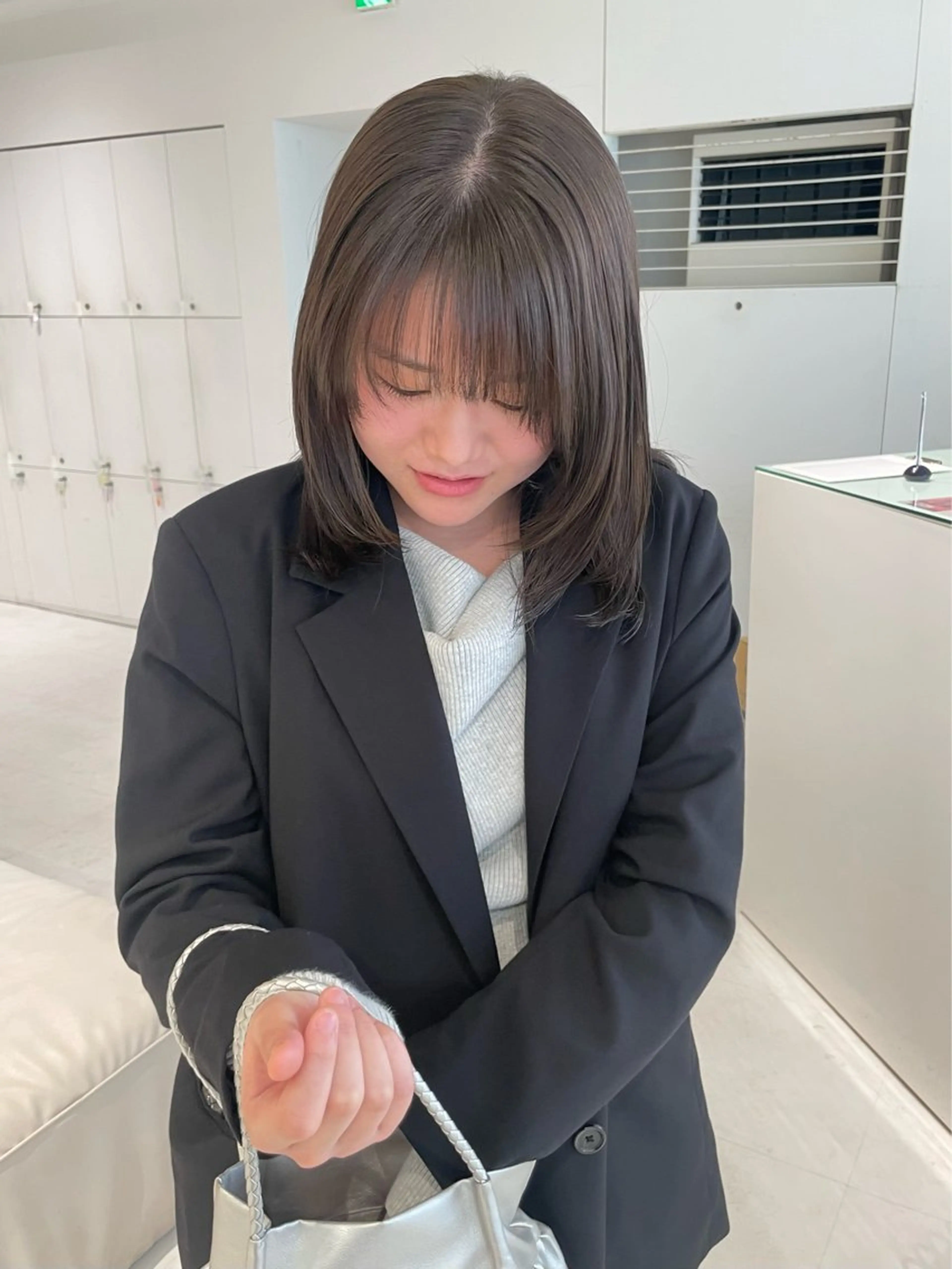 ミディアム カラー ブリーチ 透明感カラー ブリーチなしカラー ヘアカラー loely 💞miyuのヘアスタイル