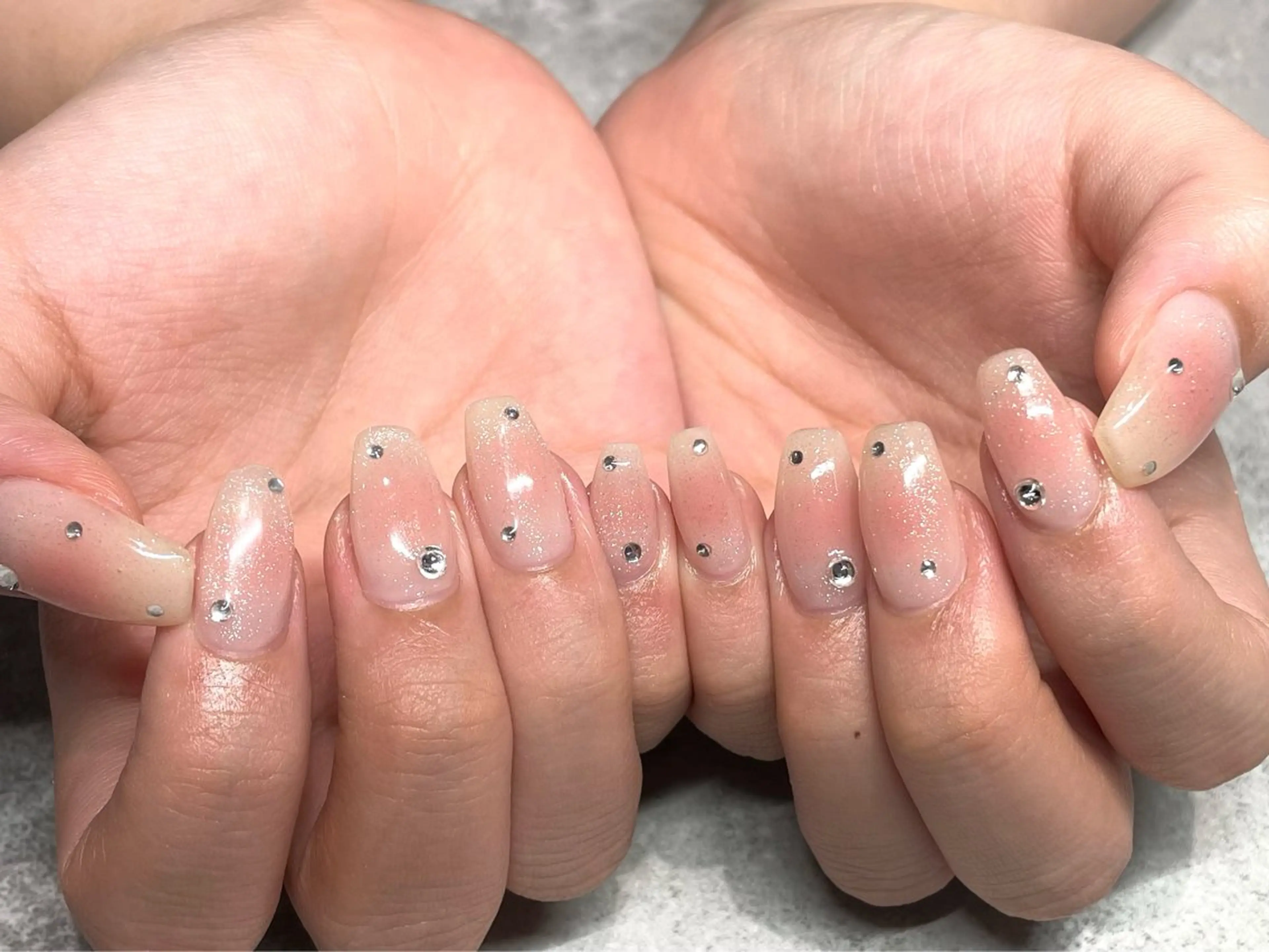 ネイル チークネイル Nailsalon Puttiのネイルデザイン