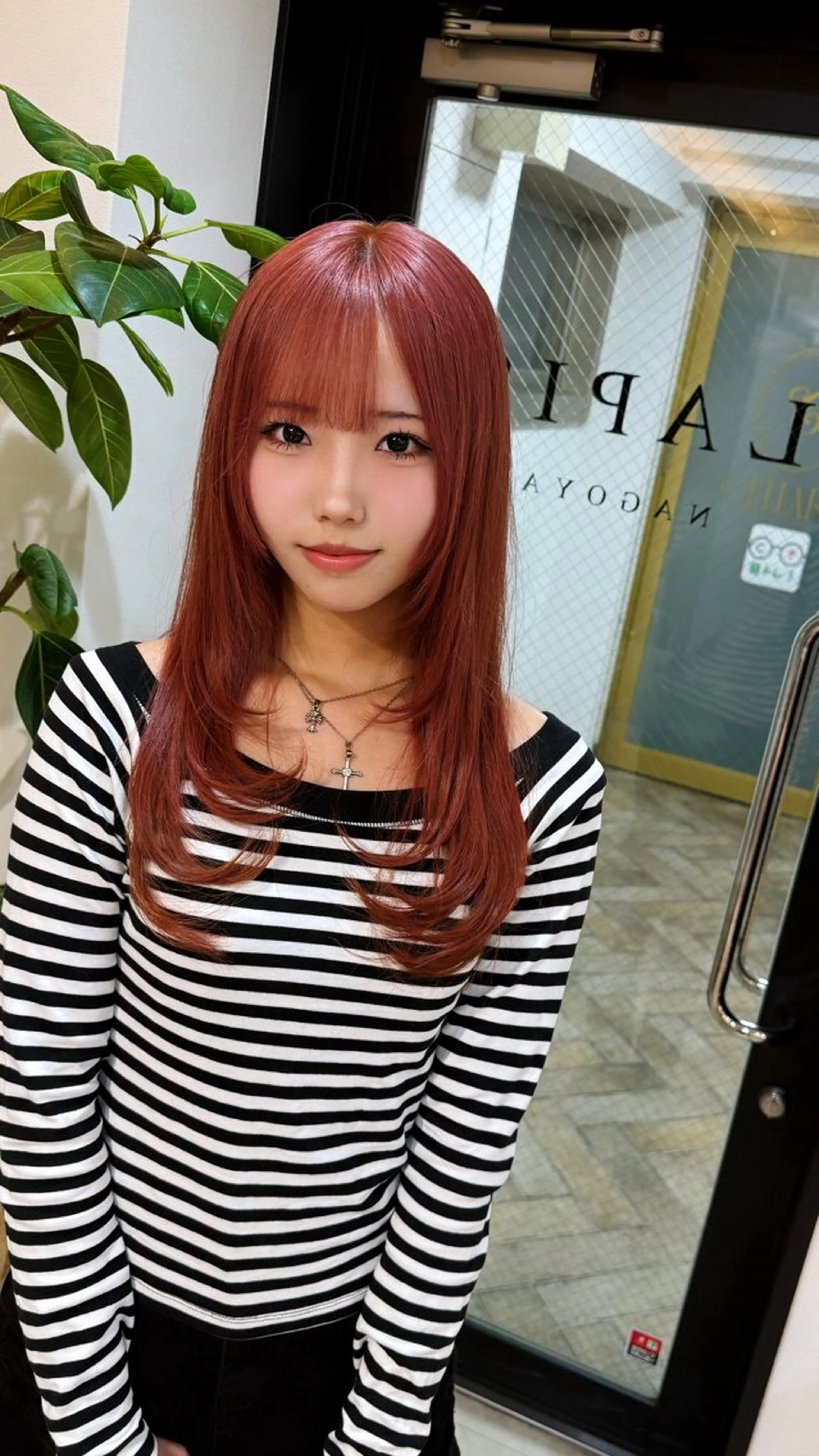 セミロング ヘアカラー ✨ハイトーン/シール エクステ✨♠優羽のヘアスタイル