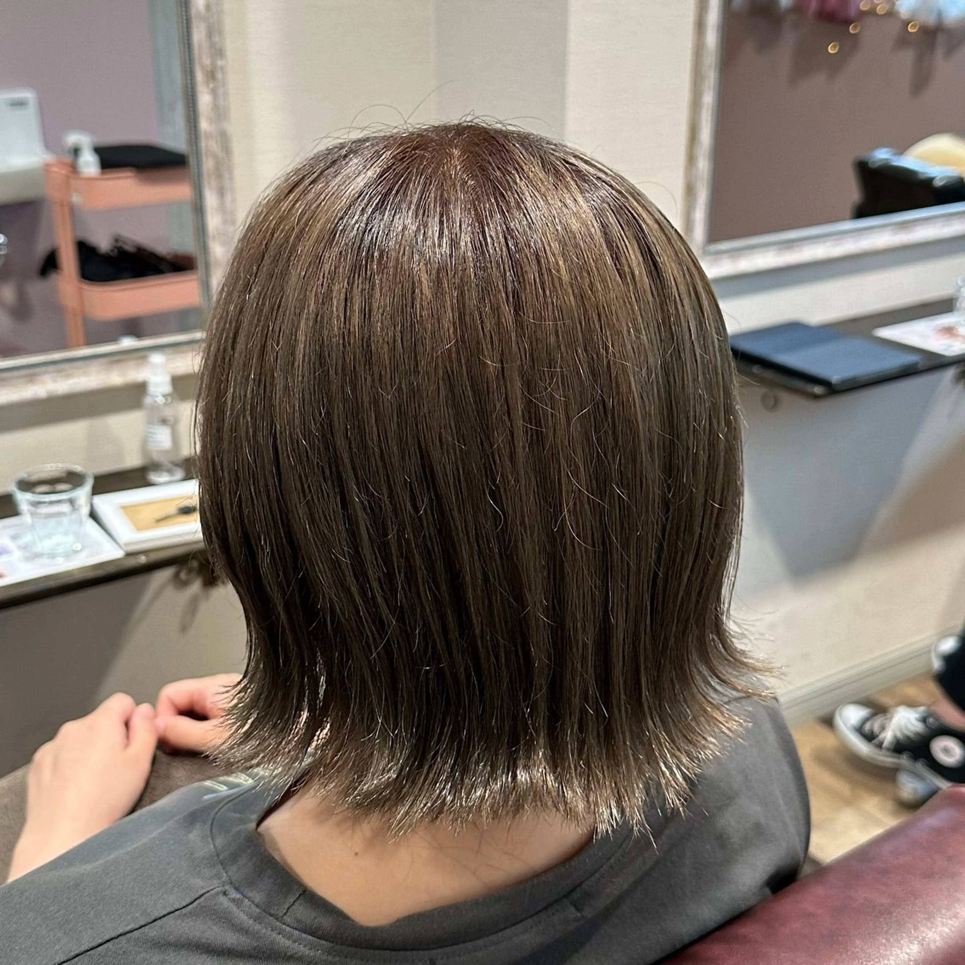 ミディアム ボブ 外ハネヘア 柔らかいcolor ￤韓国￤🩰マユ🩰のヘアスタイル