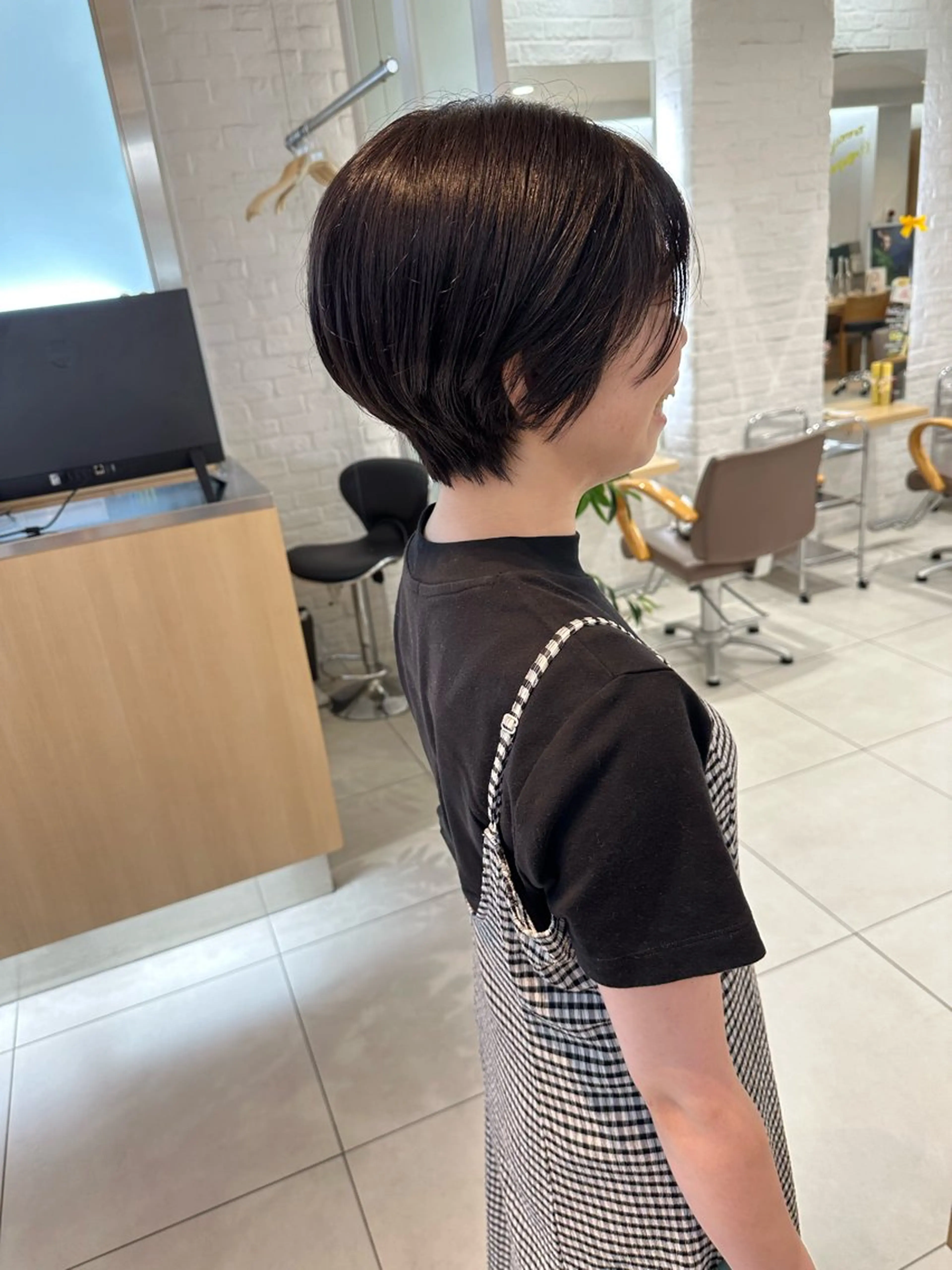 ショート カラー ラベンダーカラー くびれヘア ショートヘア カット トリートメント 山下恋佳/矢場町/ ブリーチ/ショートのヘアスタイル