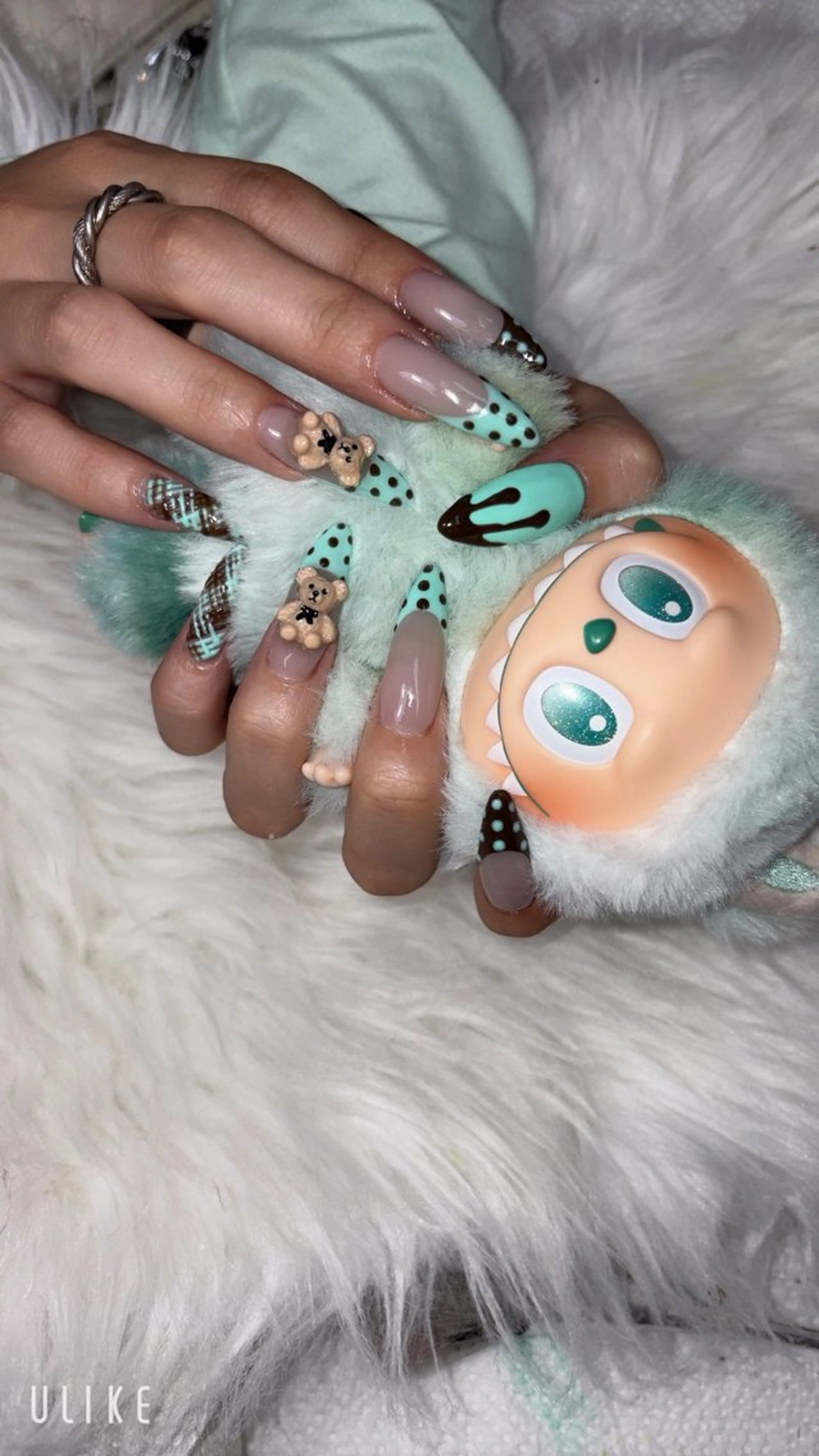 ネイル 高草木 桃香のネイルデザイン