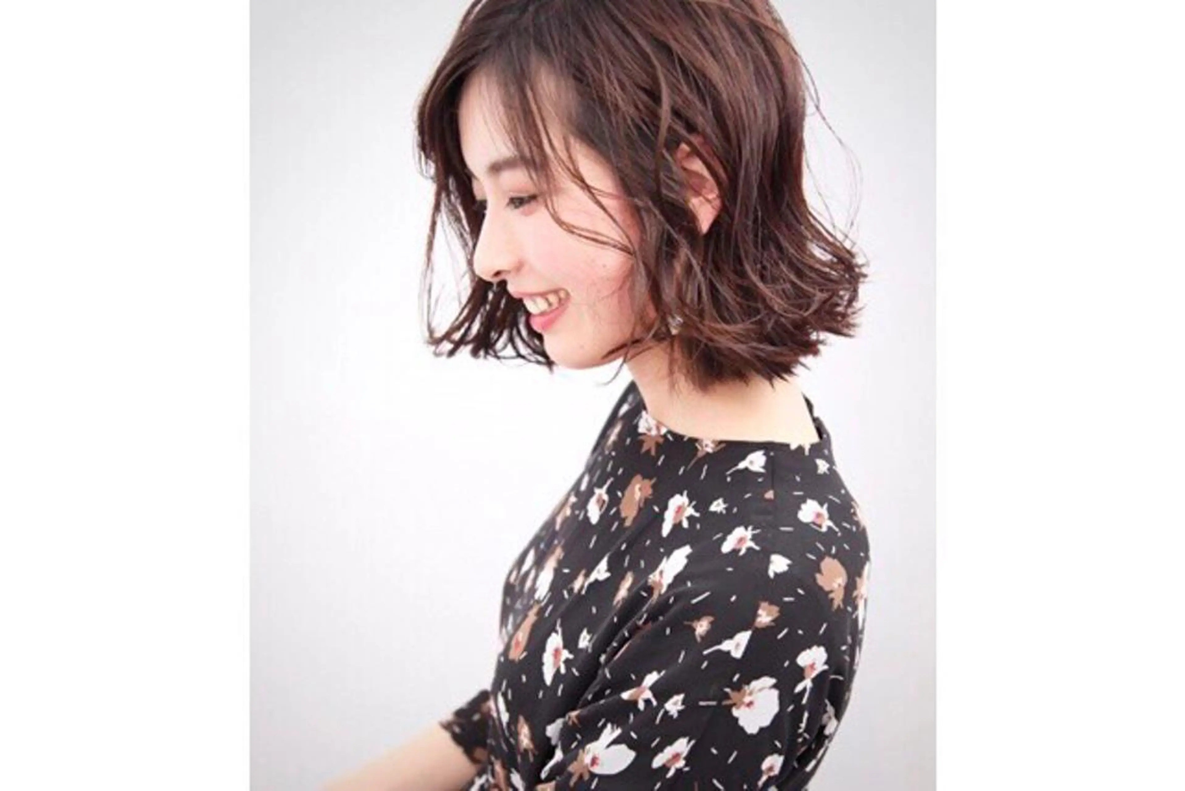 ミディアム ナカオ ヤストシのヘアスタイル