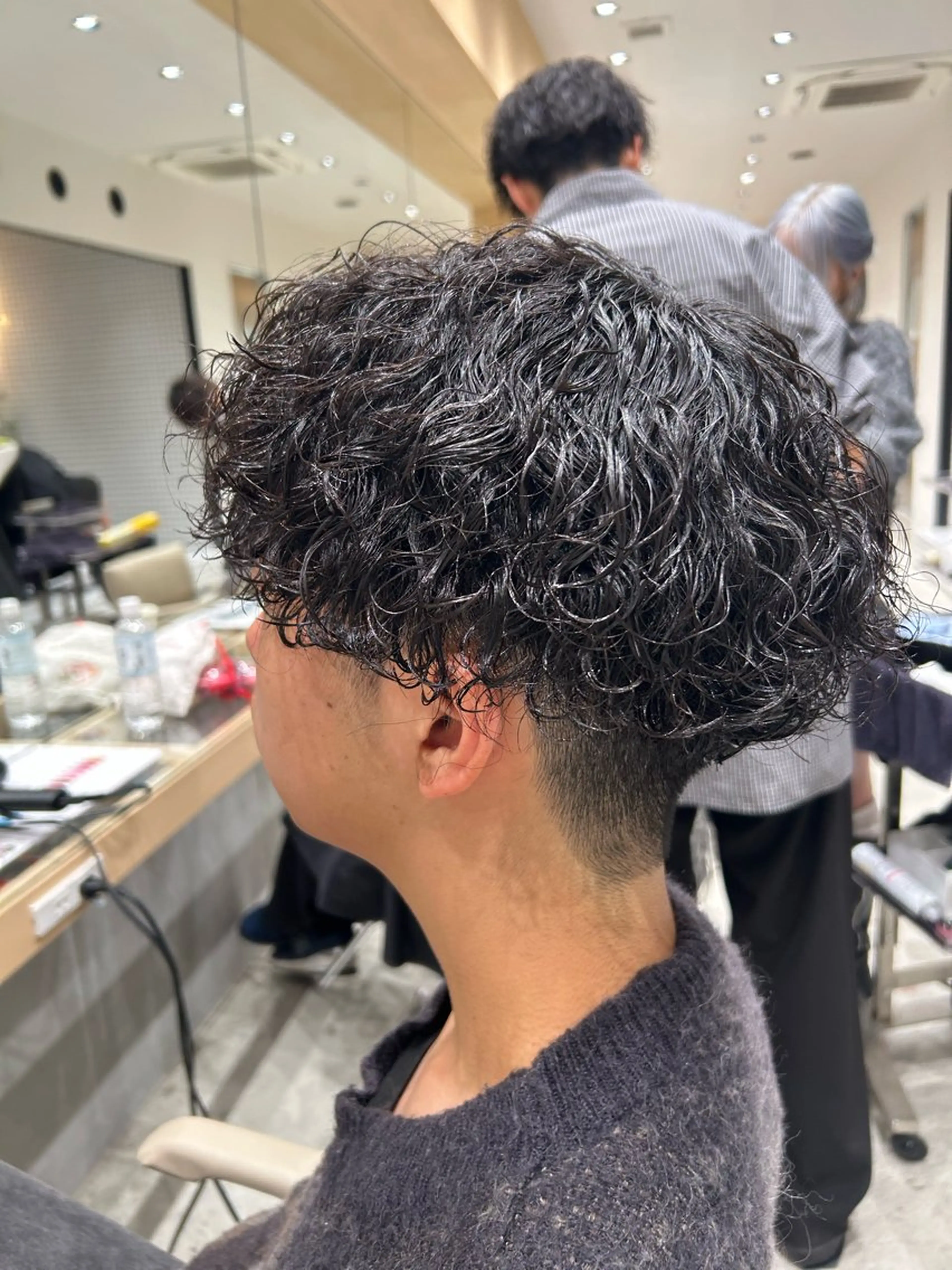 パーマ メンズ フェードカット メンズパーマ 波巻きパーマ カット パーマ 🐲ツイスパ🐲 フェード/龍のヘアスタイル