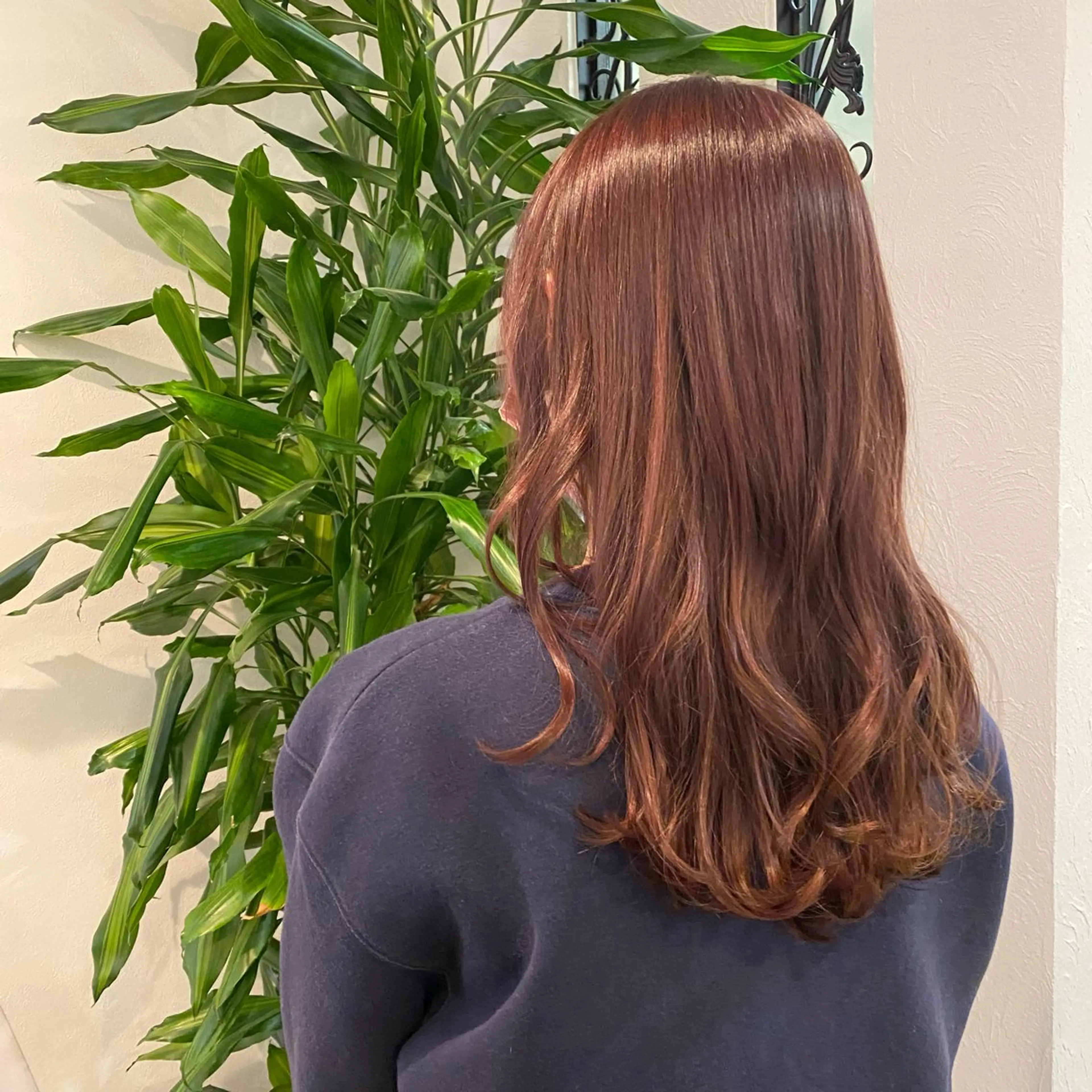 セミロング カラー ブラウンカラー ピンクカラー ピンクブラウン パーマモデル募集中 渥美翔人のヘアスタイル