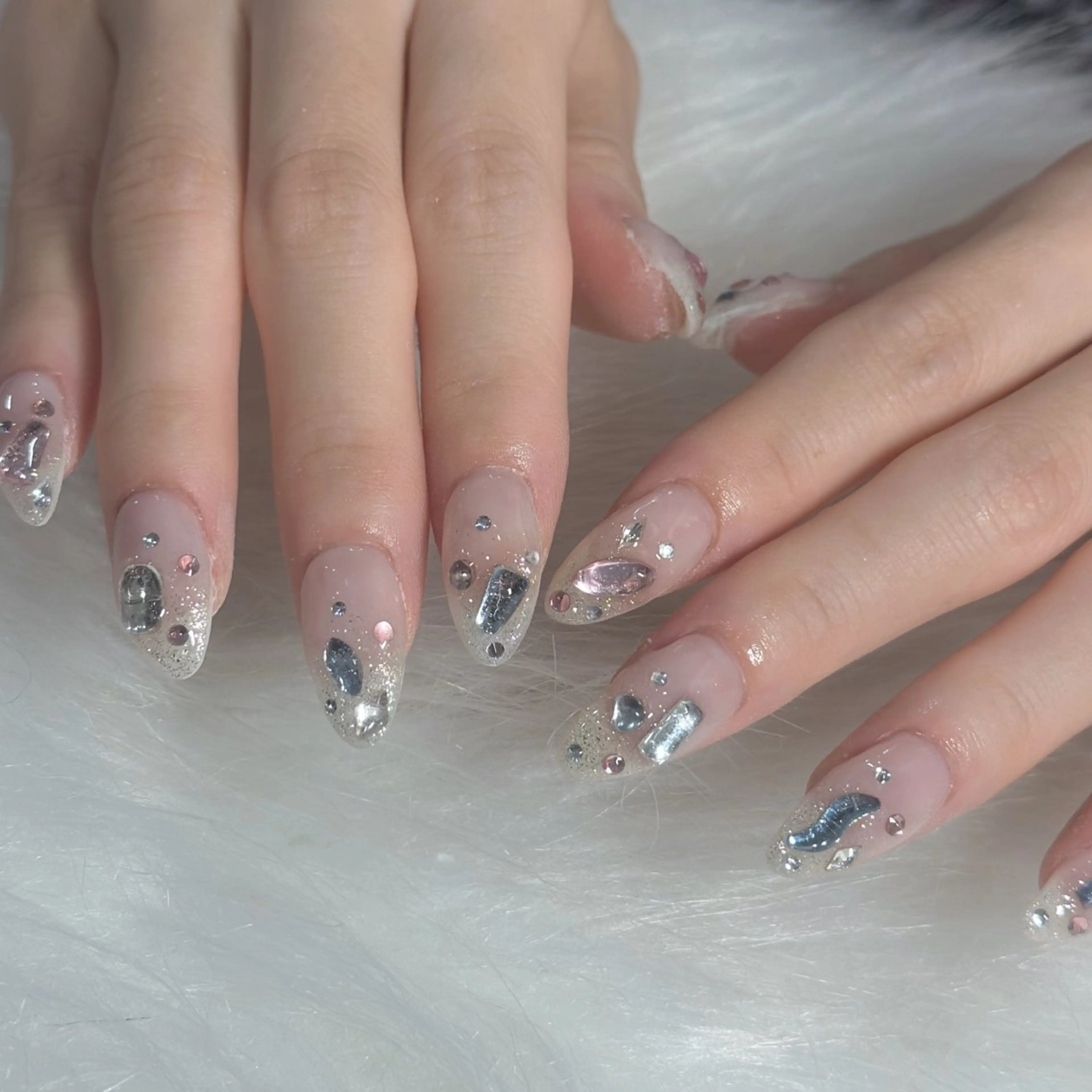 ネイル ハンドネイル フットネイル LAVISH nanamiのネイルデザイン