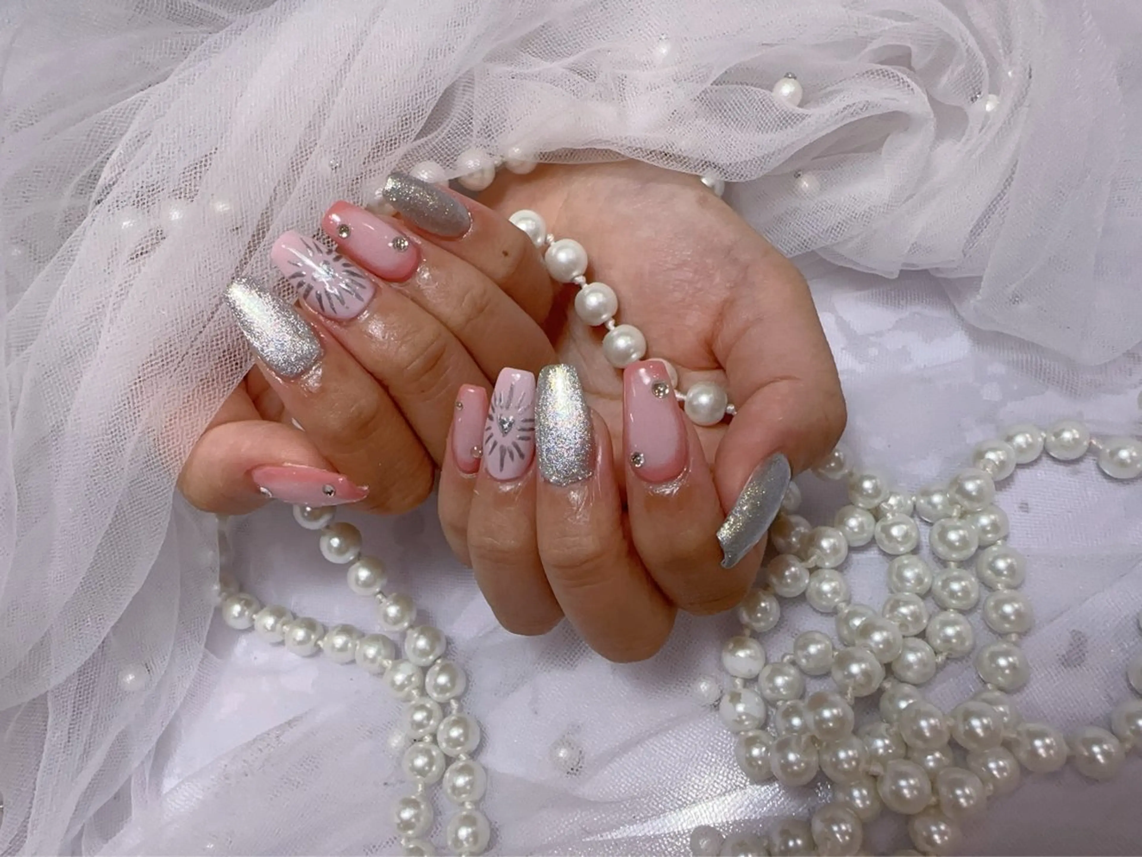 ネイル アートネイル フラッシュネイル フレンチネイル ジェルネイル ガラスフレンチ ハンドネイル You&Me Miyuのネイルデザイン