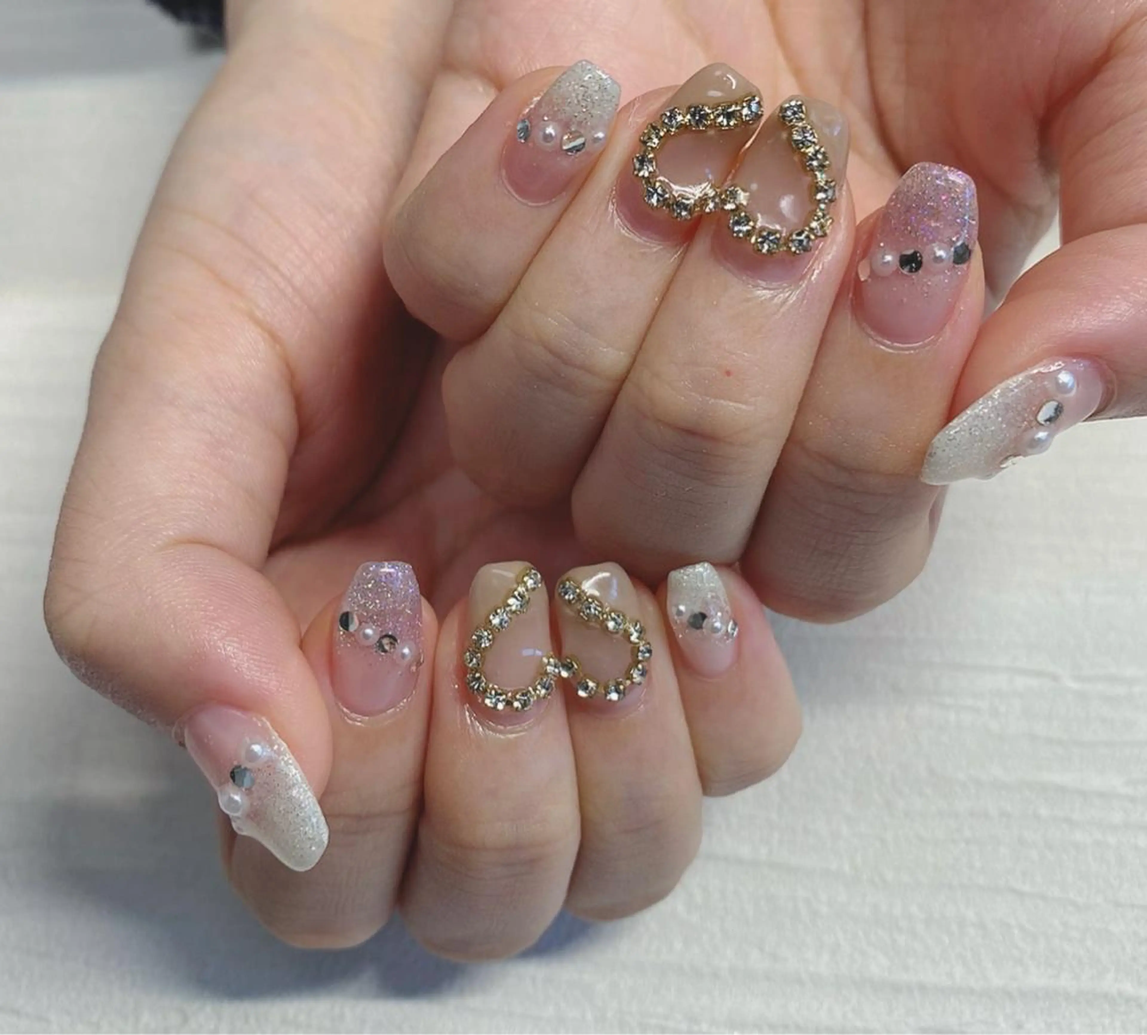 ネイル ハート ハンドネイル 𝑺 𝒏𝒂𝒊𝒍✳︎のネイルデザイン