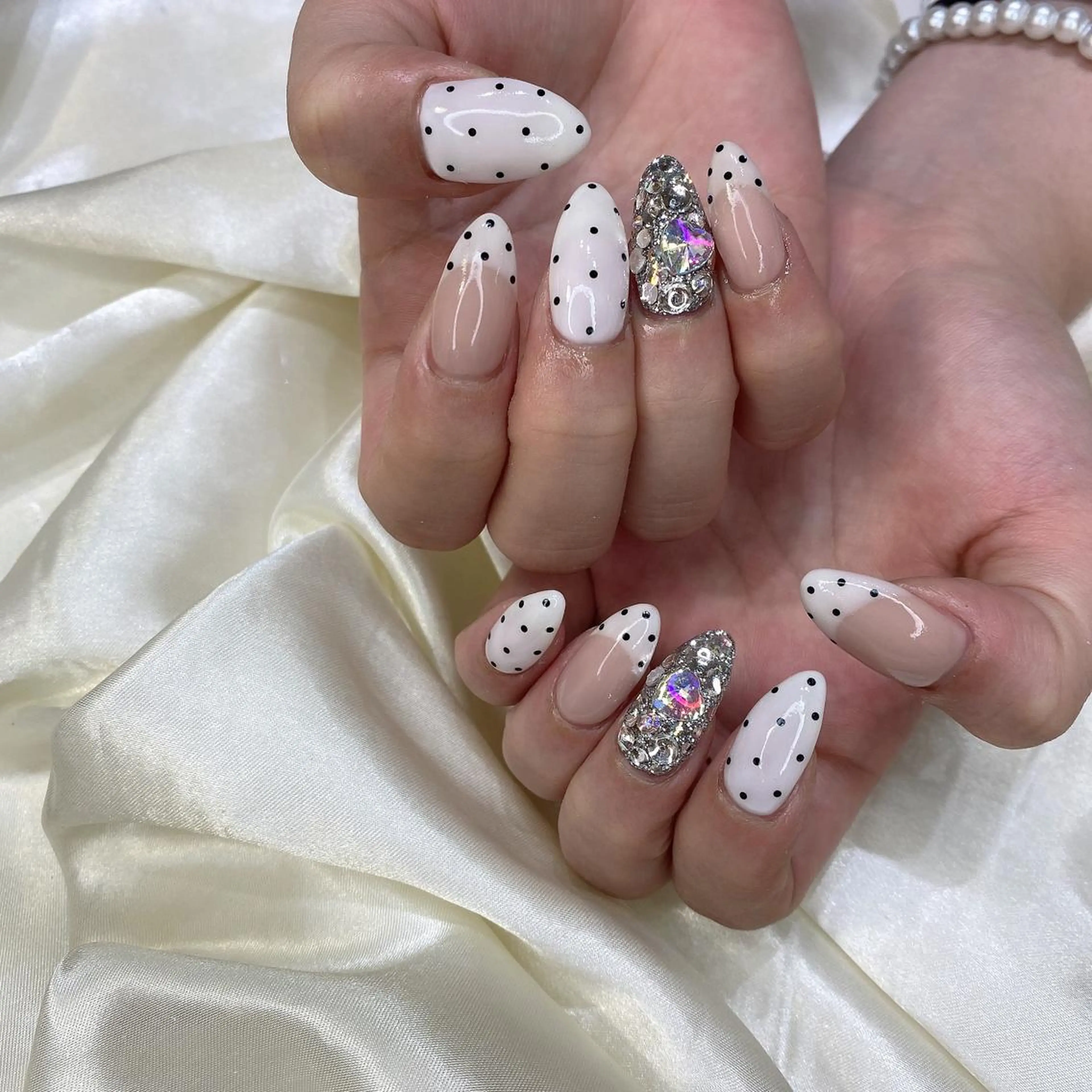 ネイル ハンドネイル 西岡 杏のネイルデザイン