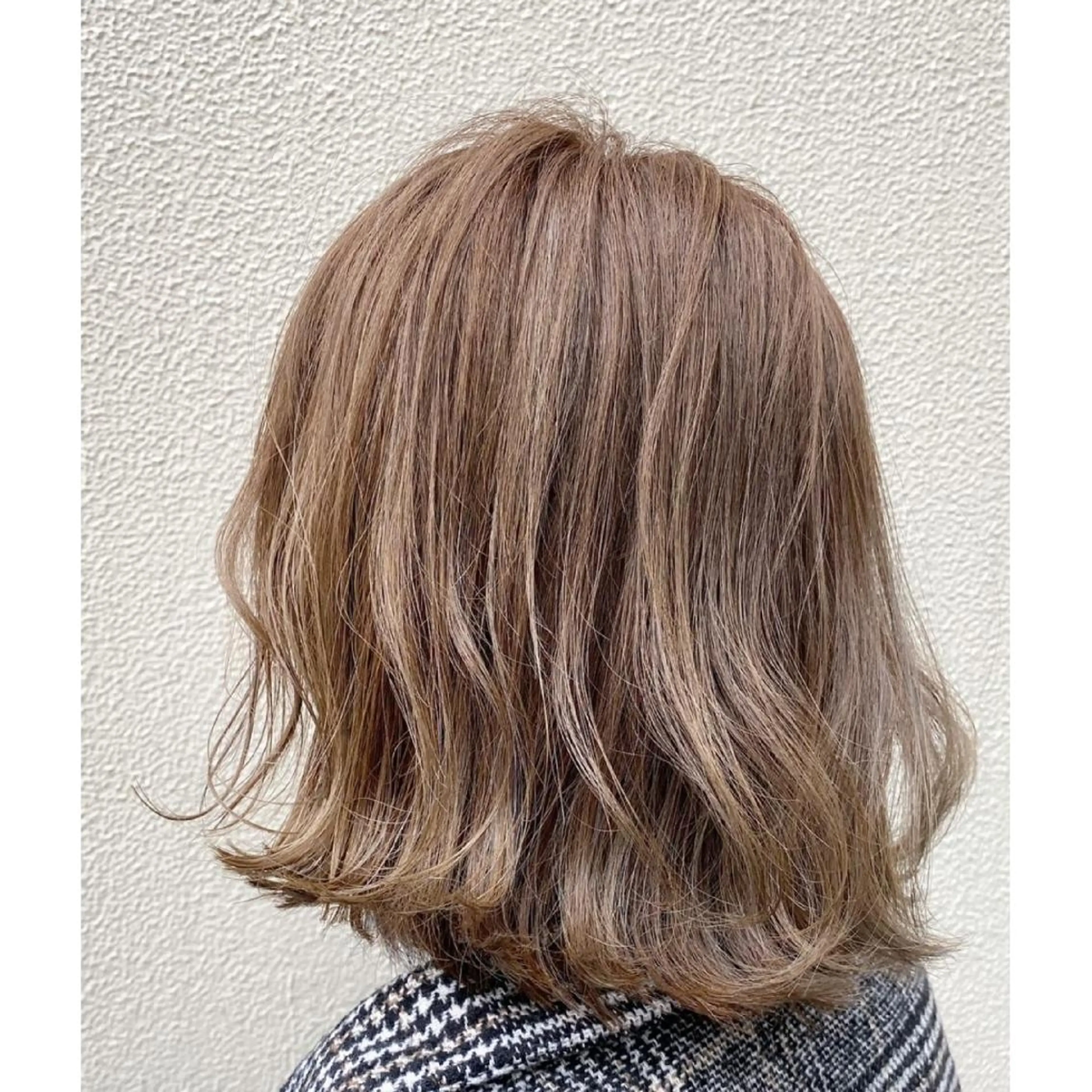 ショート カラー ヘアアレンジ ベージュカラー 髪質改善サロン🍃 AIRI のヘアスタイル