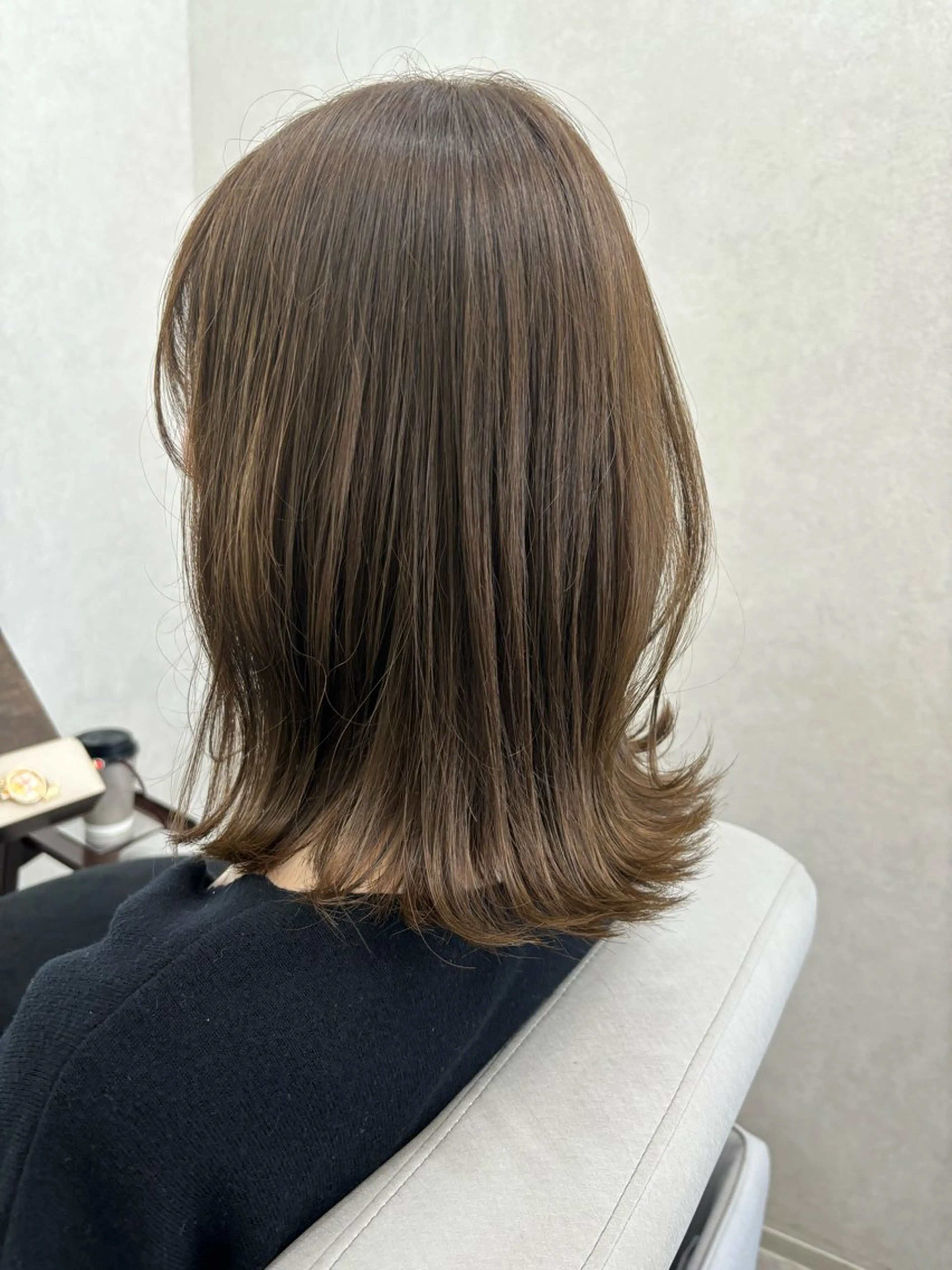 セミロング 瀬野 まみのヘアスタイル