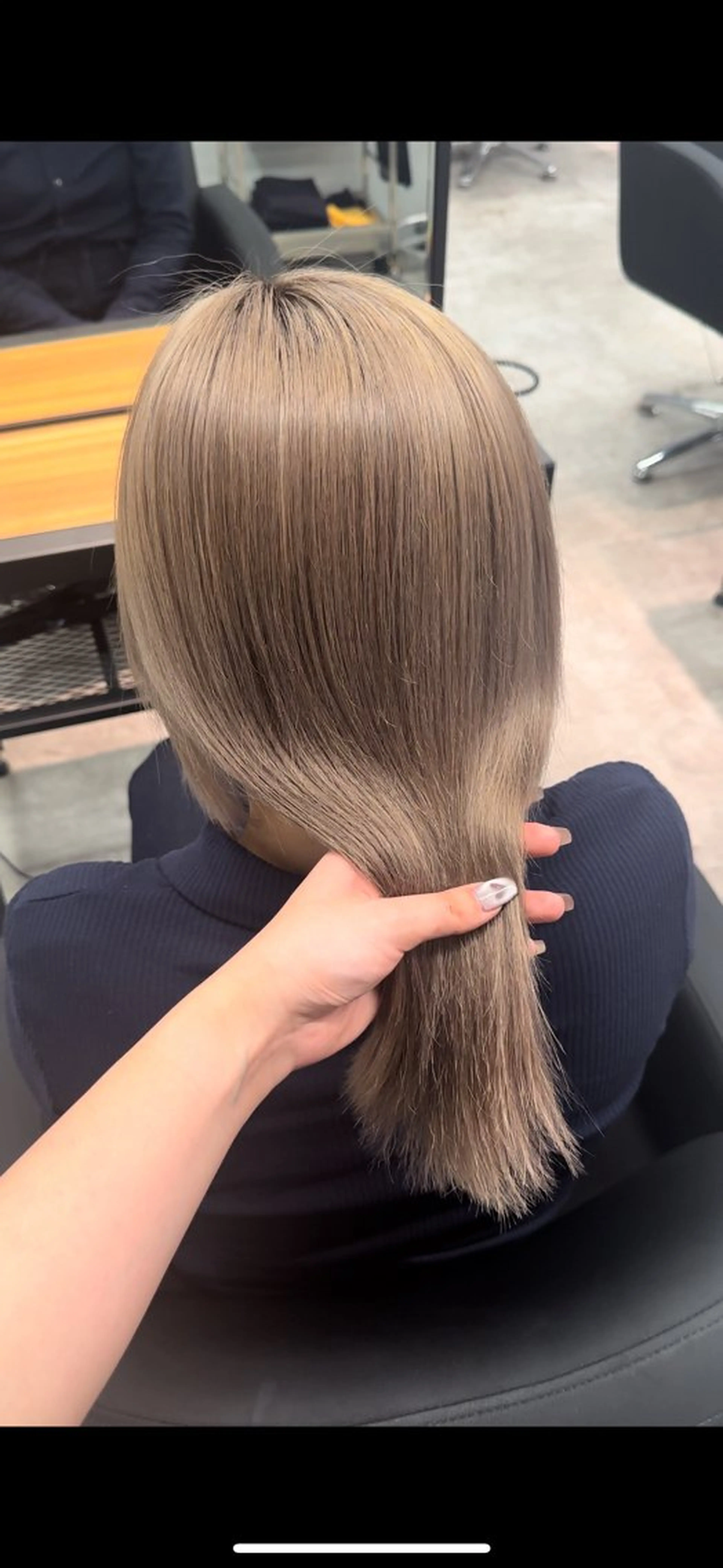 セミロング カラー ブリーチ 縮毛矯正/艶カラー /髪質改善/なんばのヘアスタイル