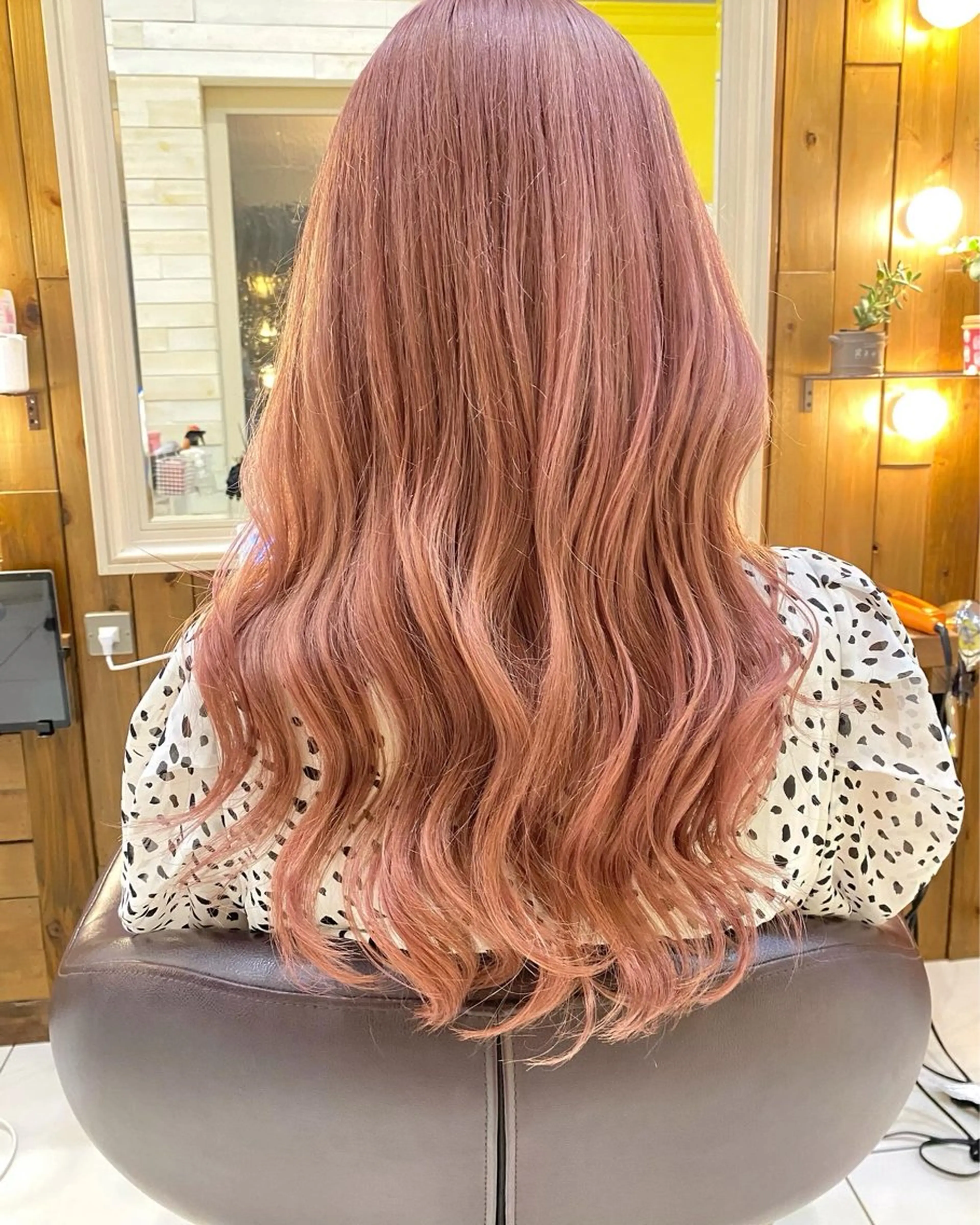 ロング カラー riho/ブリーチ/ デザインカラー/辻堂のヘアスタイル