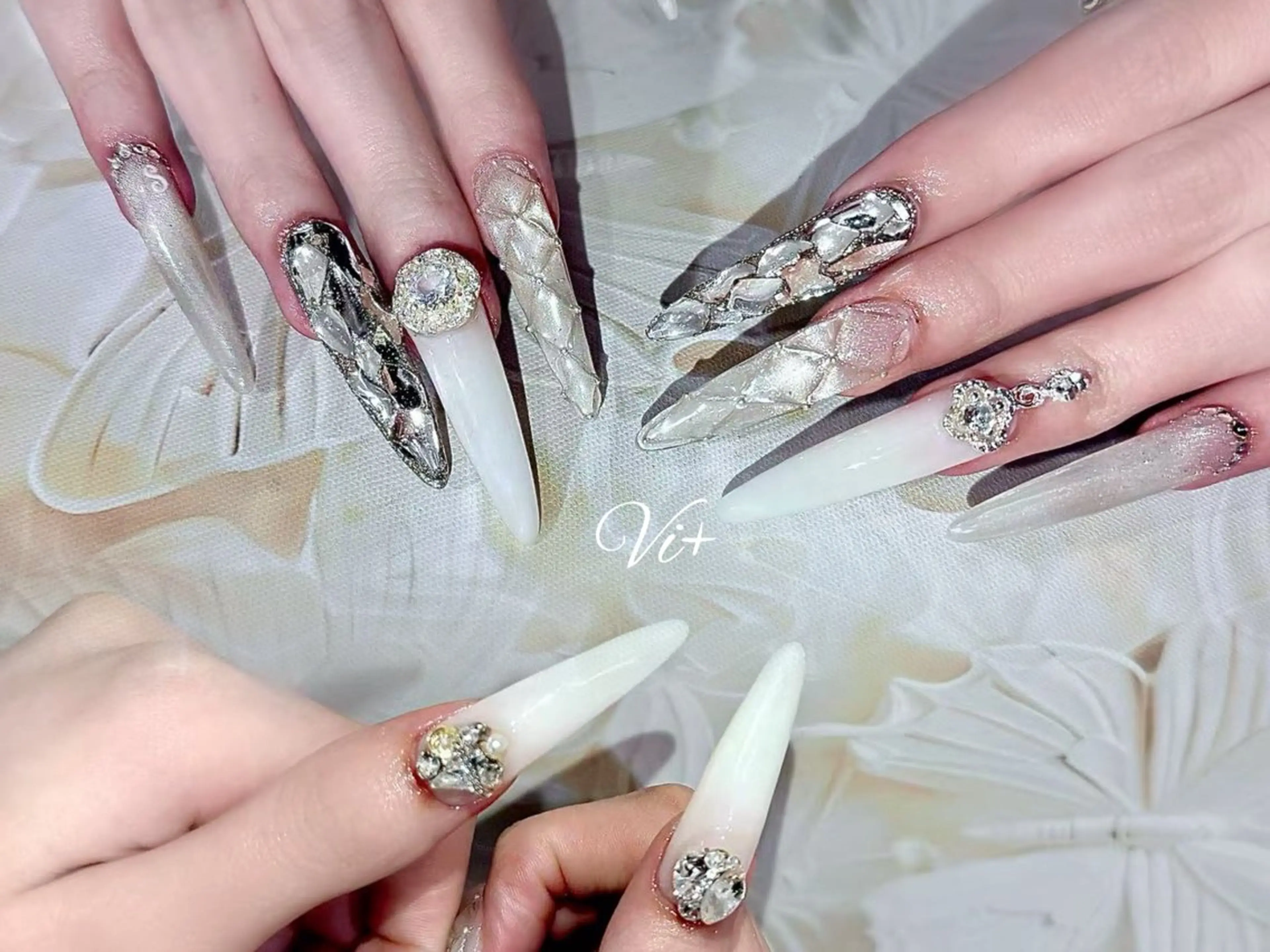 ネイル ハンドネイル ✨Nailsalon Vi+✨のネイルデザイン