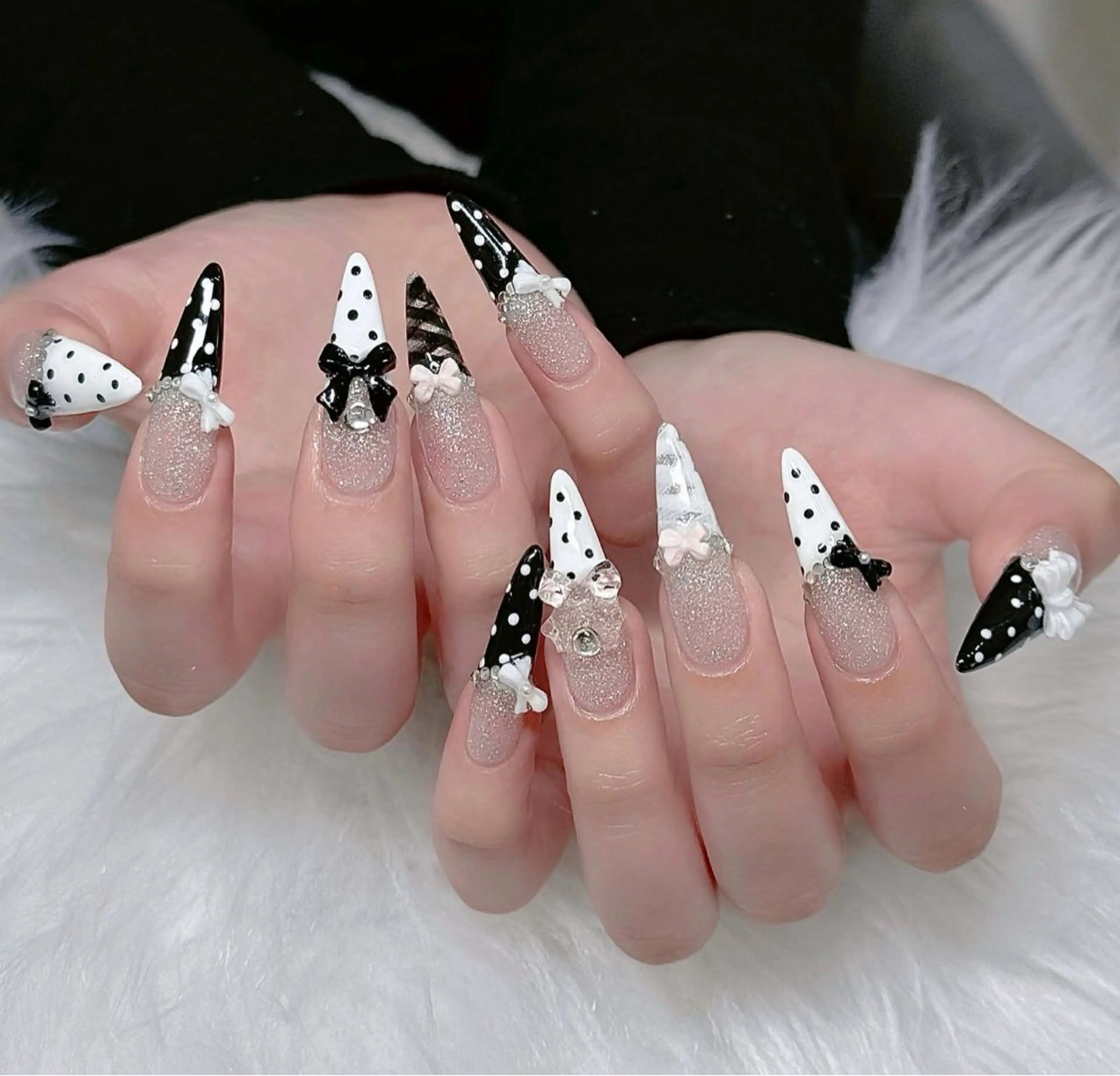 ネイル 長さ出し フレンチネイル 韓国ネイル レース マグネットネイル ハンドネイル 波 なみのネイルデザイン