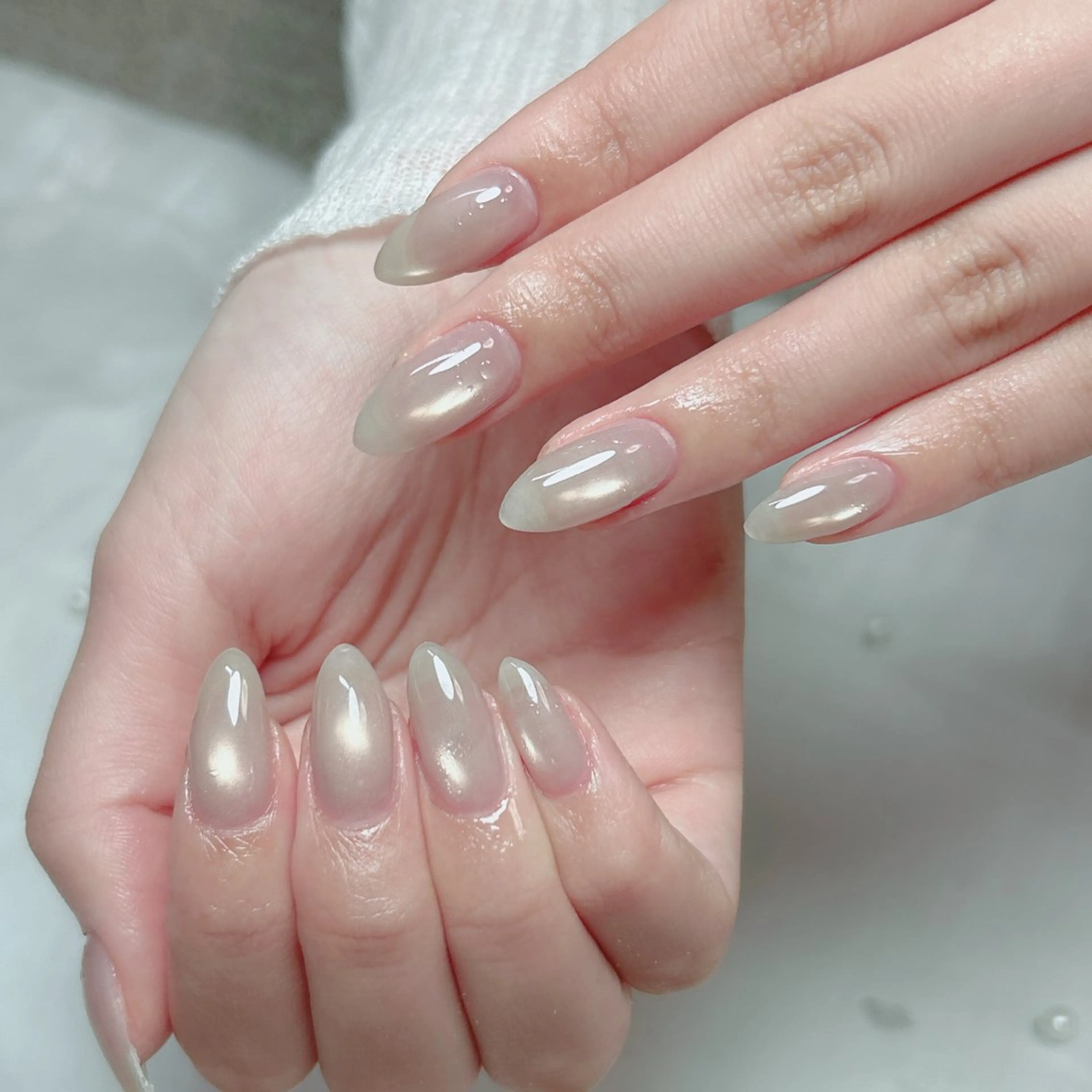 ネイル オーロラネイル フラワーネイル フレンチネイル キラキラネイル ラメ(グリッター) ハンドネイル Cute Tips nailのネイルデザイン