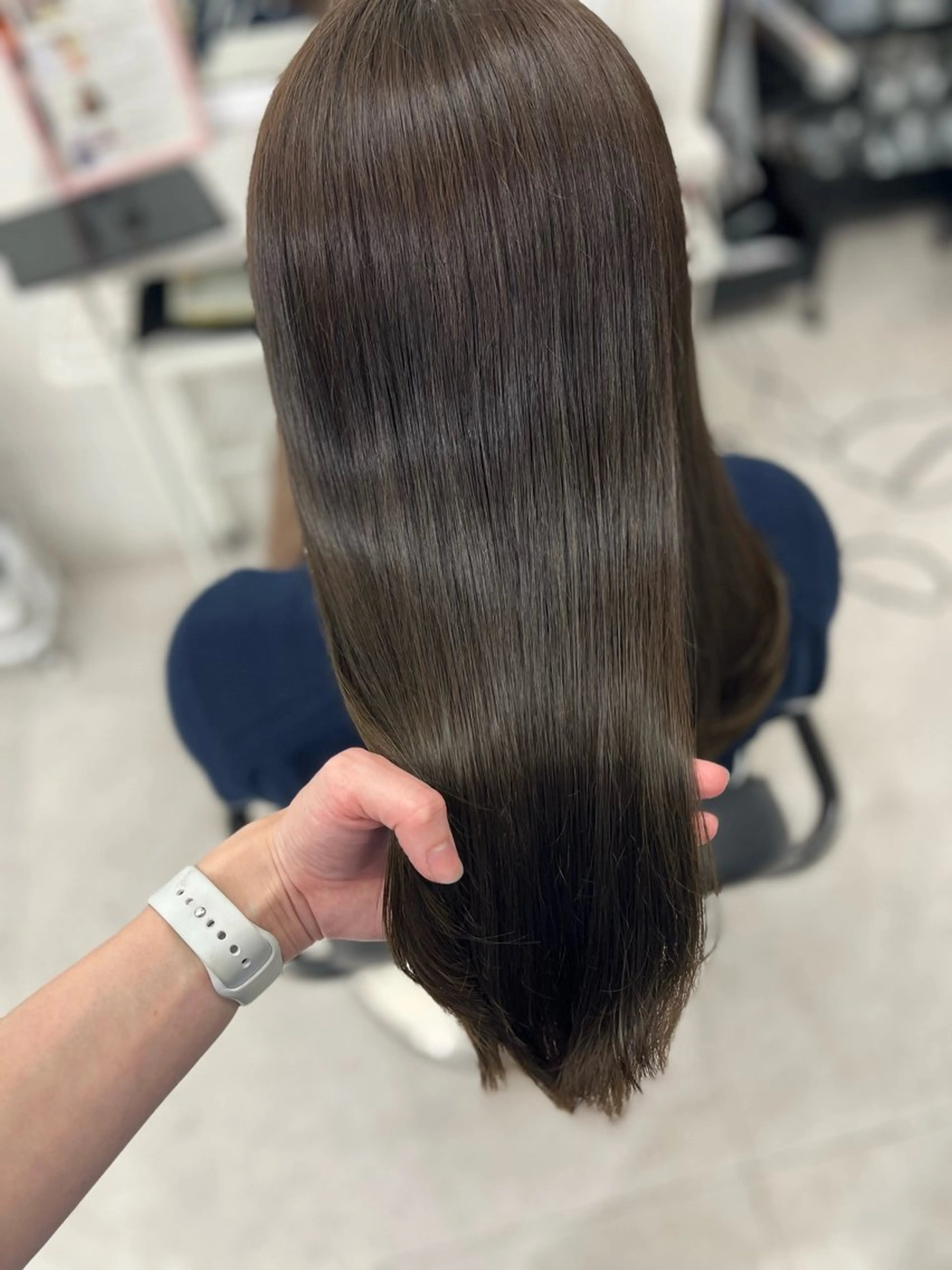 ロング カラー ベージュカラー オリーブベージュ カット ヘアカラー トリートメント 🫧ぷる艶カラー🫧 Yuubi🦩のヘアスタイル