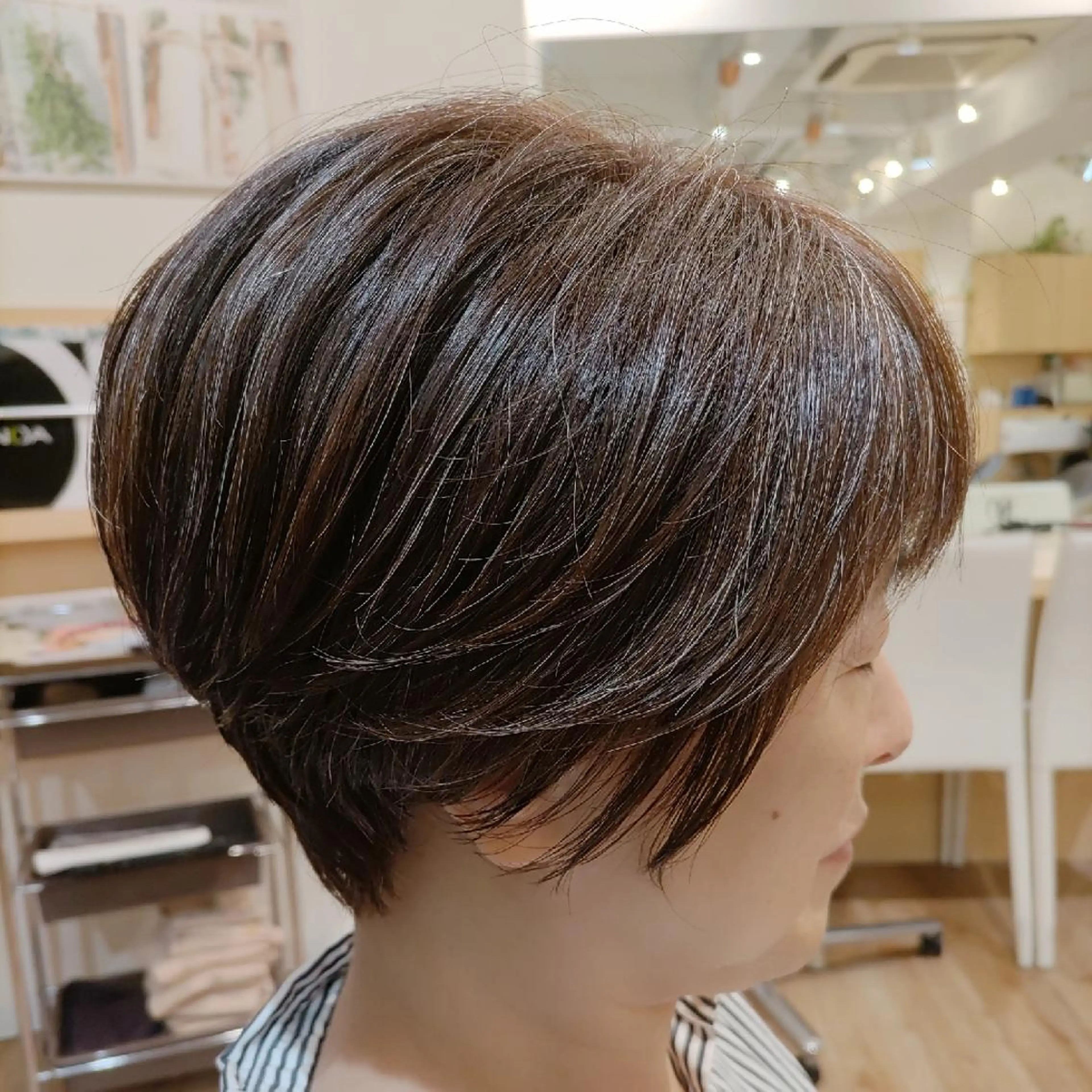 ショート 岩田 祐加のヘアスタイル