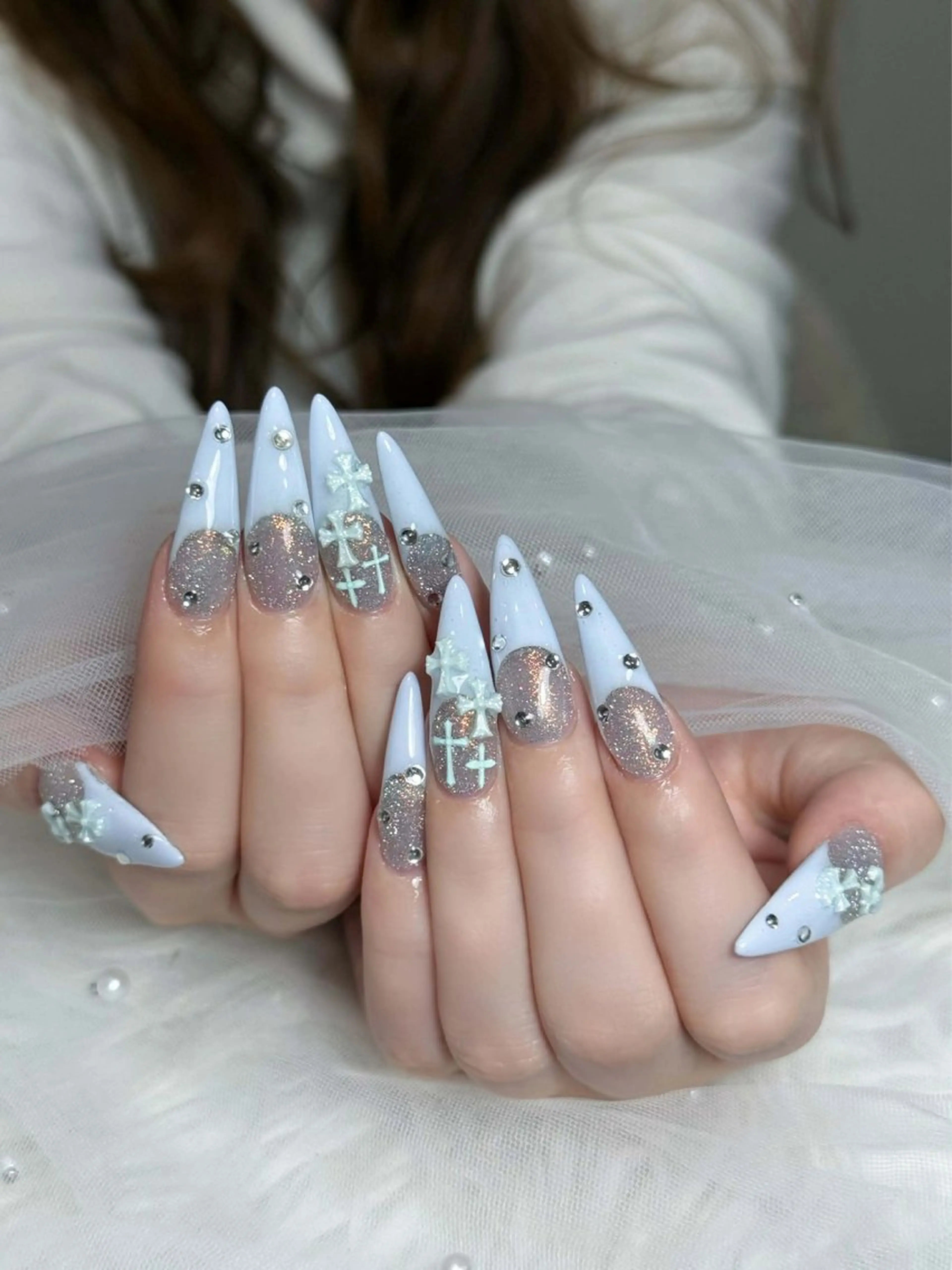 ネイル チークネイル ドット フレンチネイル グラデーション ハート ハンドネイル ハンドケア Eli Nails 新宿のネイルデザイン