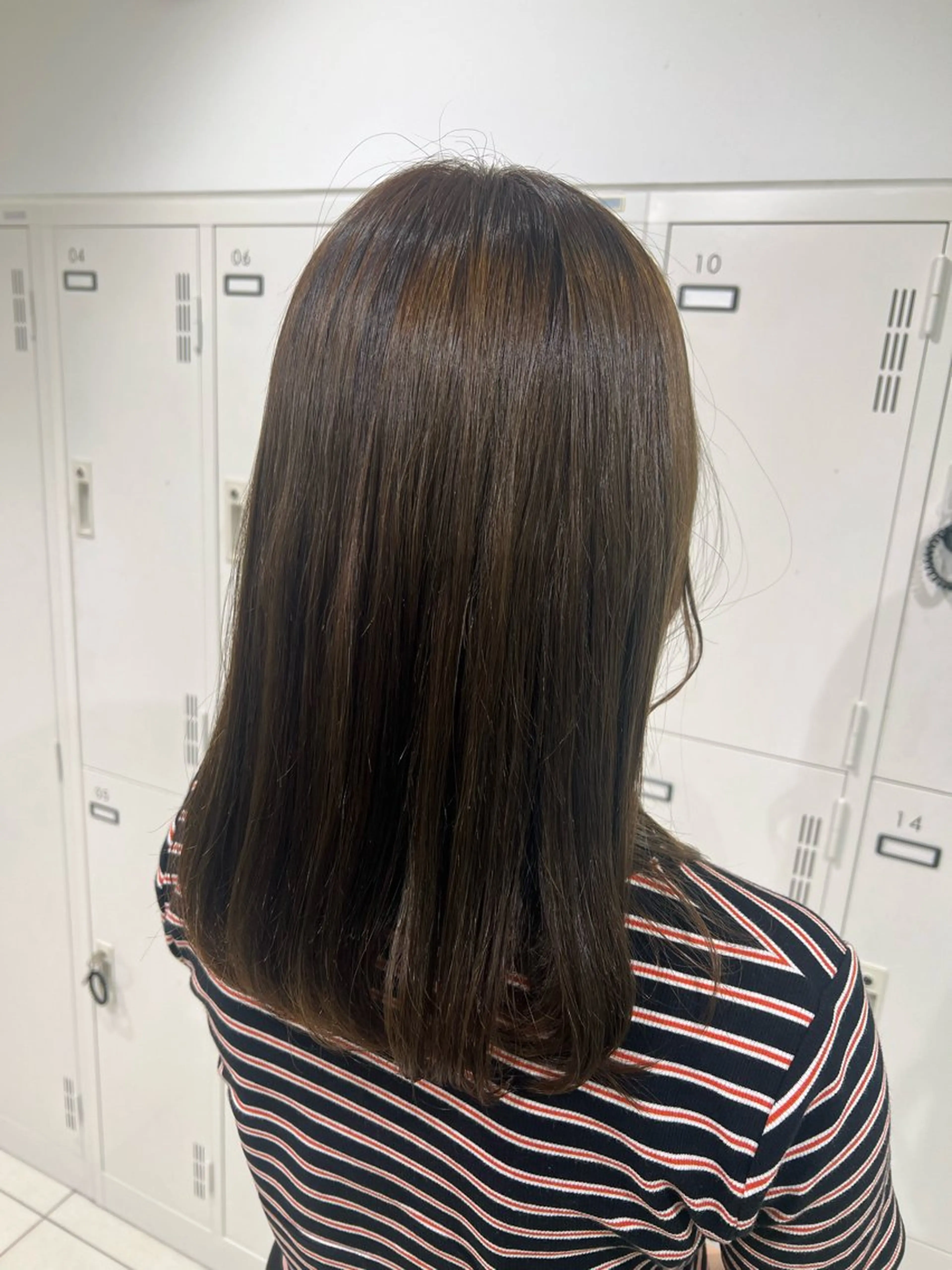 セミロング カラー ベージュカラー 透明感カラー オリーブベージュ ヘアカラー トリートメント 【暖色カラー特化】 中山由梨のヘアスタイル