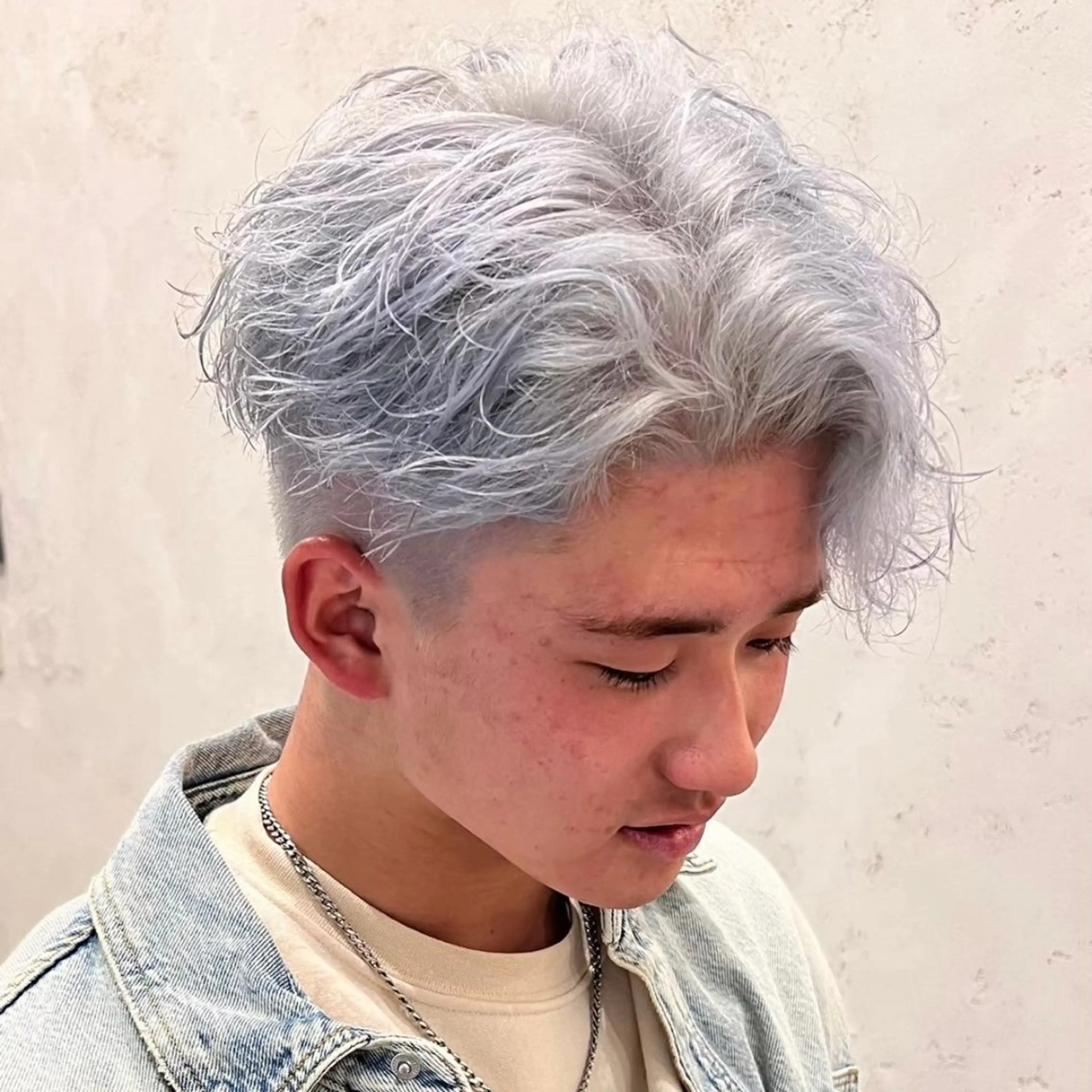 ⭐️メンズ2ブリーチ限定⭐️2ブリーチ+カラー+うる艶トリートメントの写真