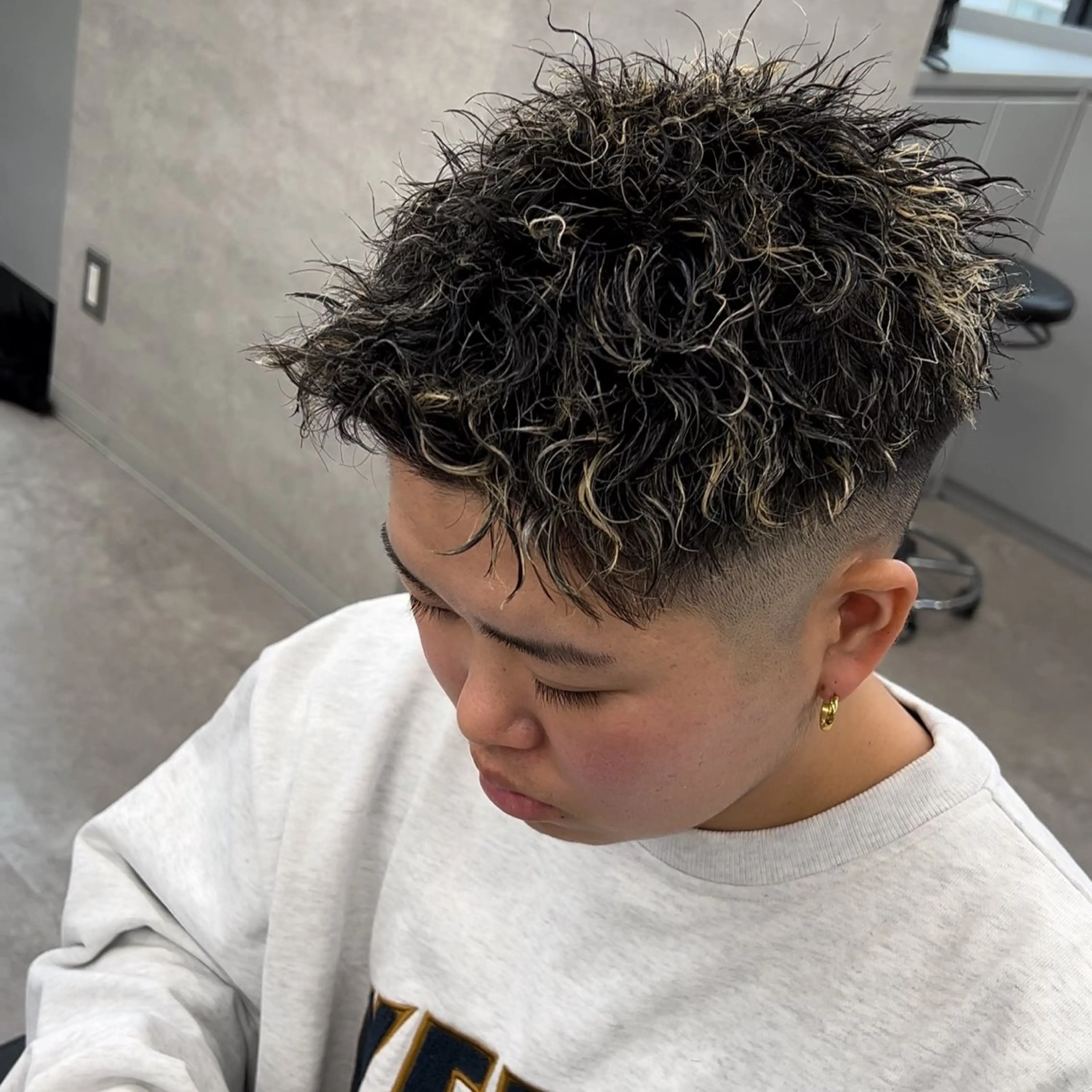 パーマ メンズ カット ヘアカラー パーマ トリートメント 新世代パーマ⚡️ の達人トモ⚡️のヘアスタイル