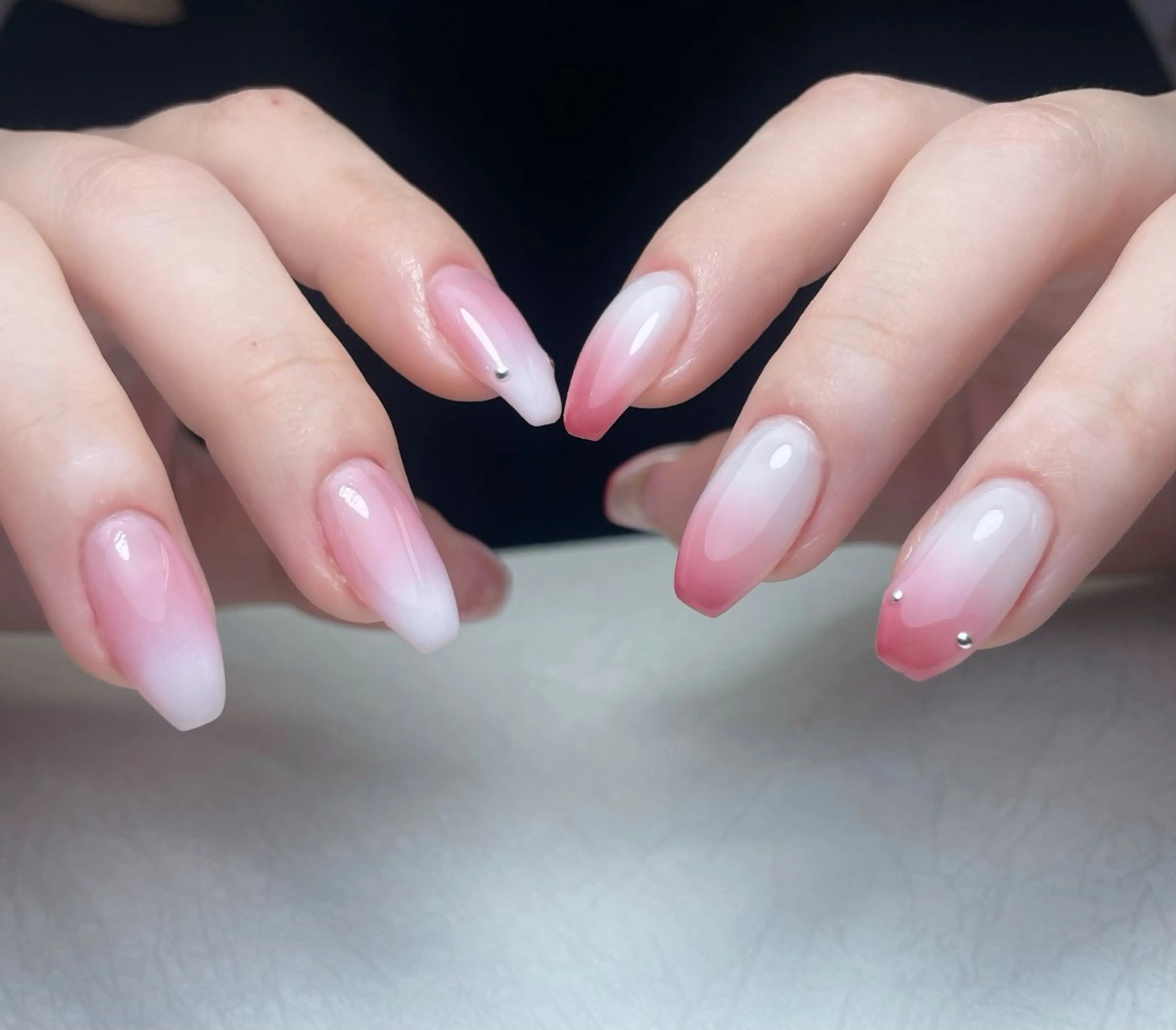 ネイル オーロラネイル 長さ出し フットネイル フレンチネイル ジェルネイル 中野駅から2分 MEO NAILのネイルデザイン