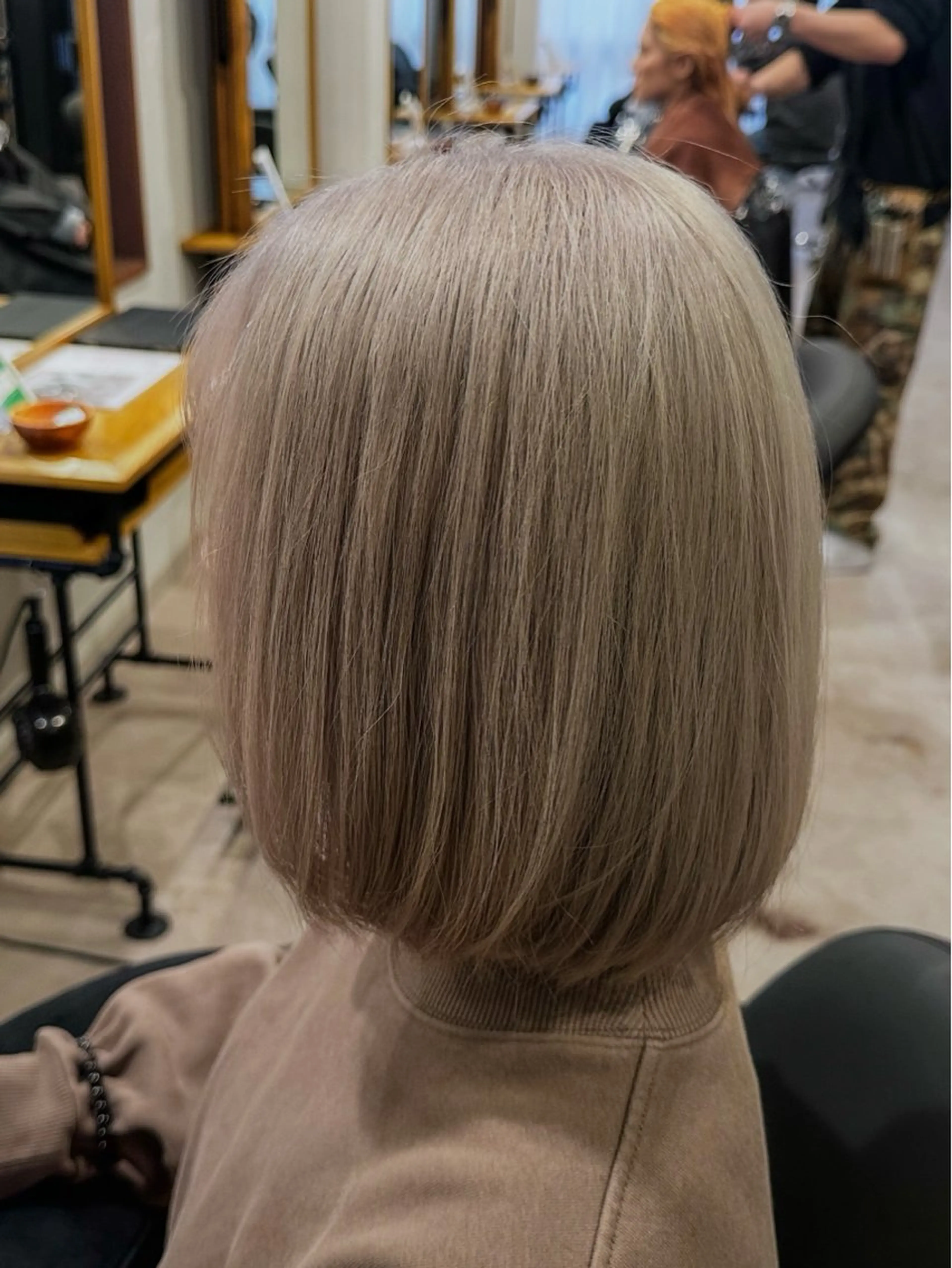 ミディアム カラー ベージュカラー ブロンド ブロンドベージュ affect 上大岡所属・《髪質改善・縮毛矯正 /ブリーチ》坂本爽のヘアスタイル