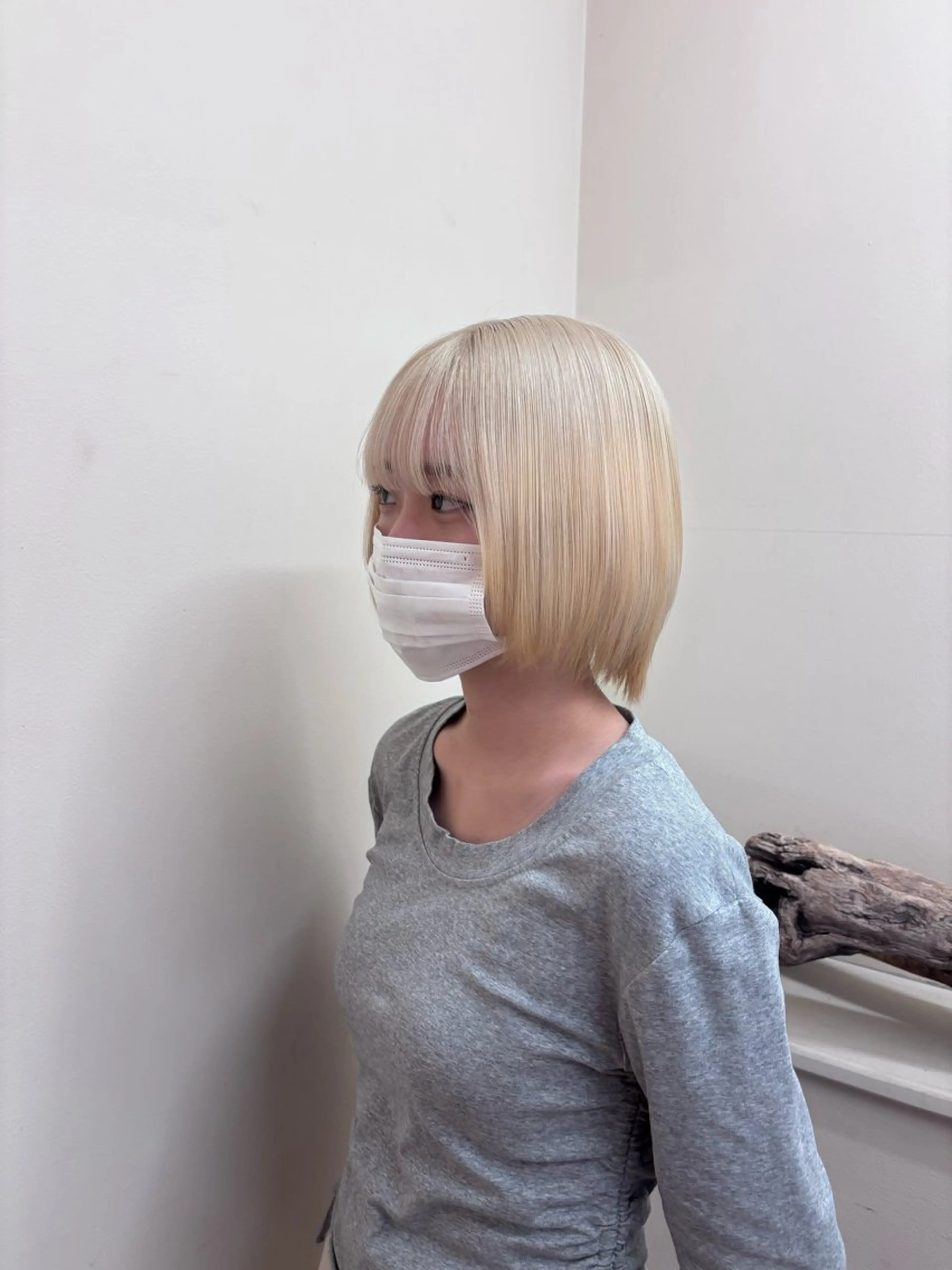 ショート ヘアカラー 楢本 莉子のヘアスタイル