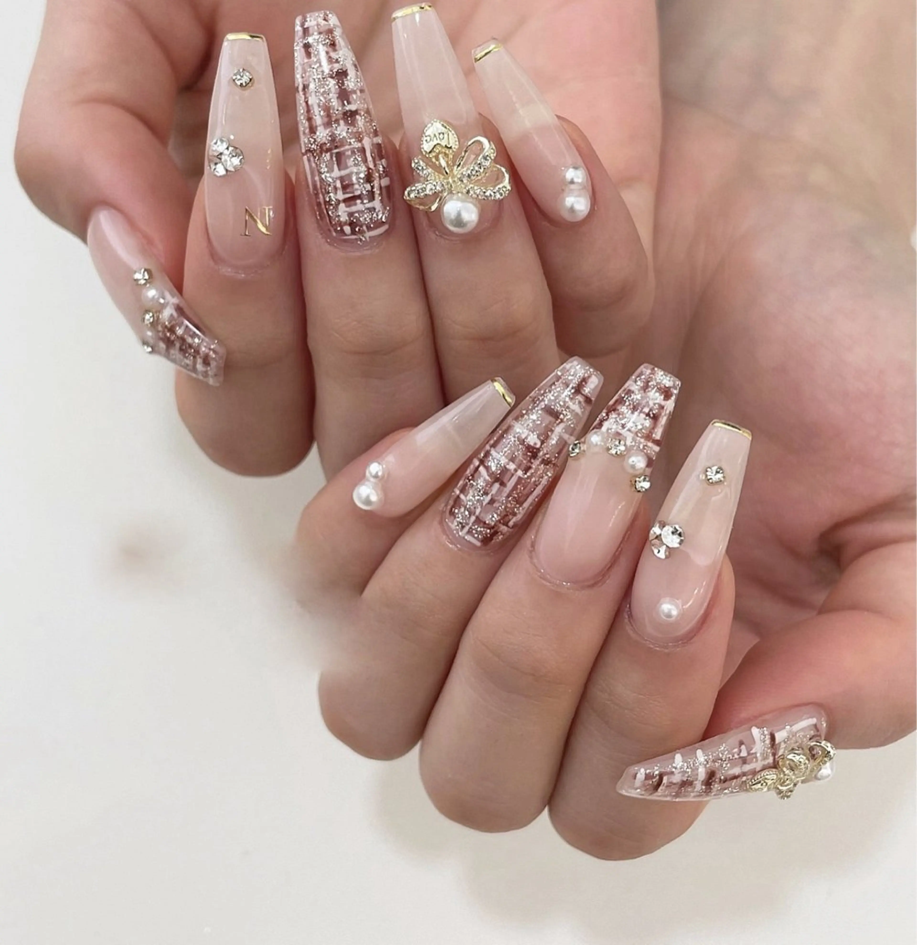 ネイル フレンチネイル ジェルネイル ガラスフレンチ ハロウィン ハート H.baby Nail Salonのネイルデザイン