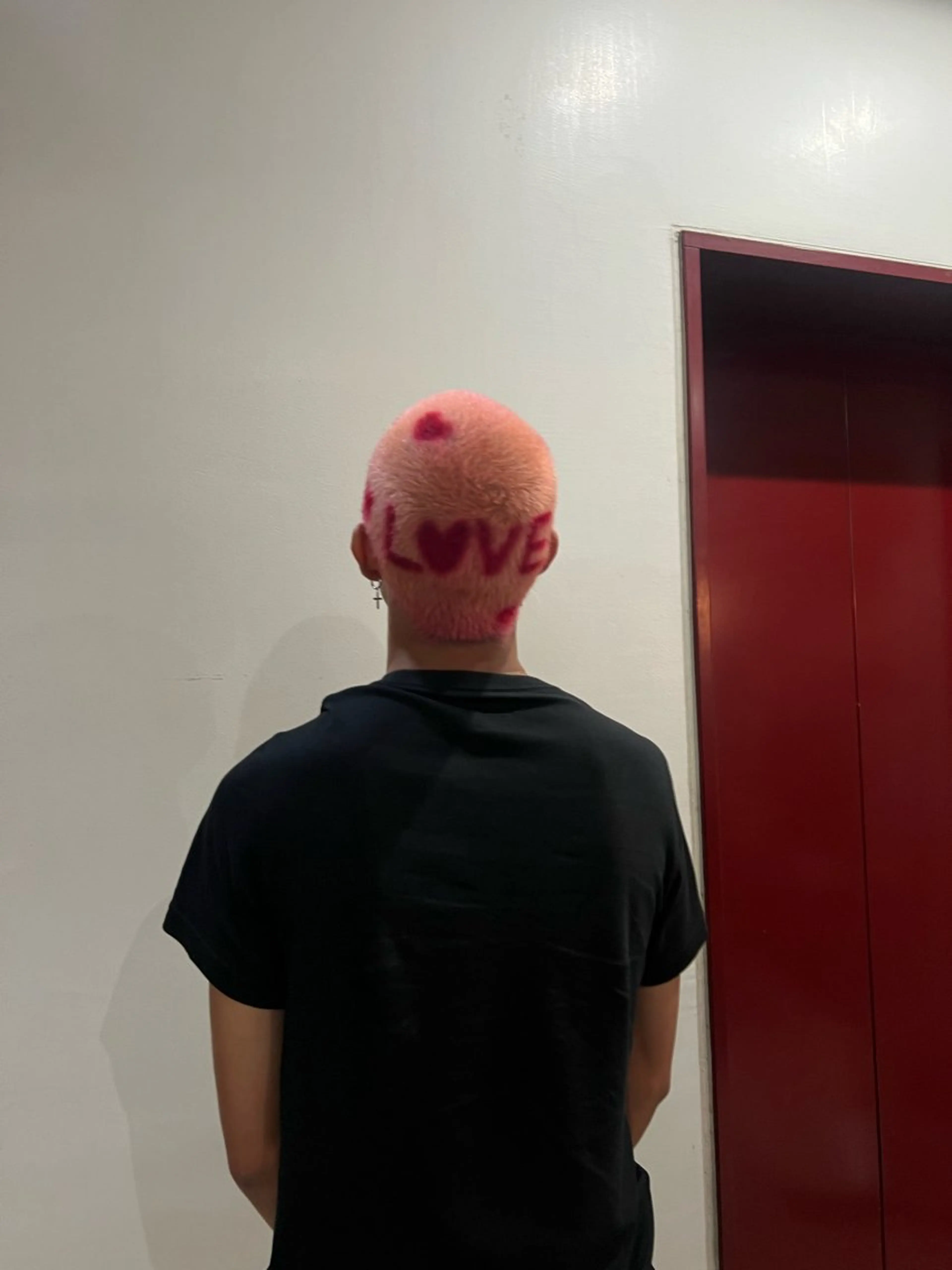 メンズ メンズブリーチ ヘアカラー AOI 　ヘアカラ ー / ブリーチのヘアスタイル