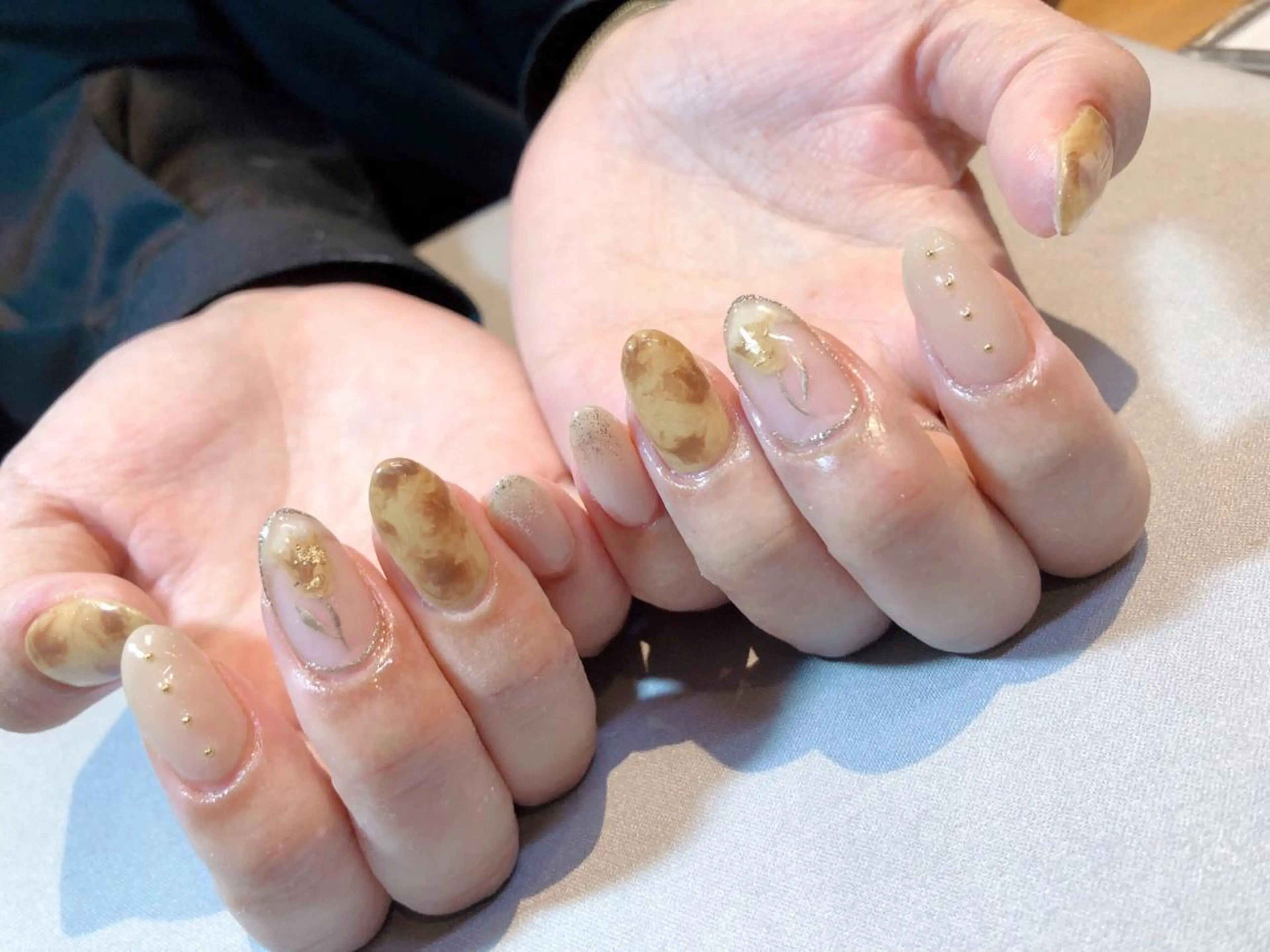 ネイル iiloo aromaworksのネイルデザイン