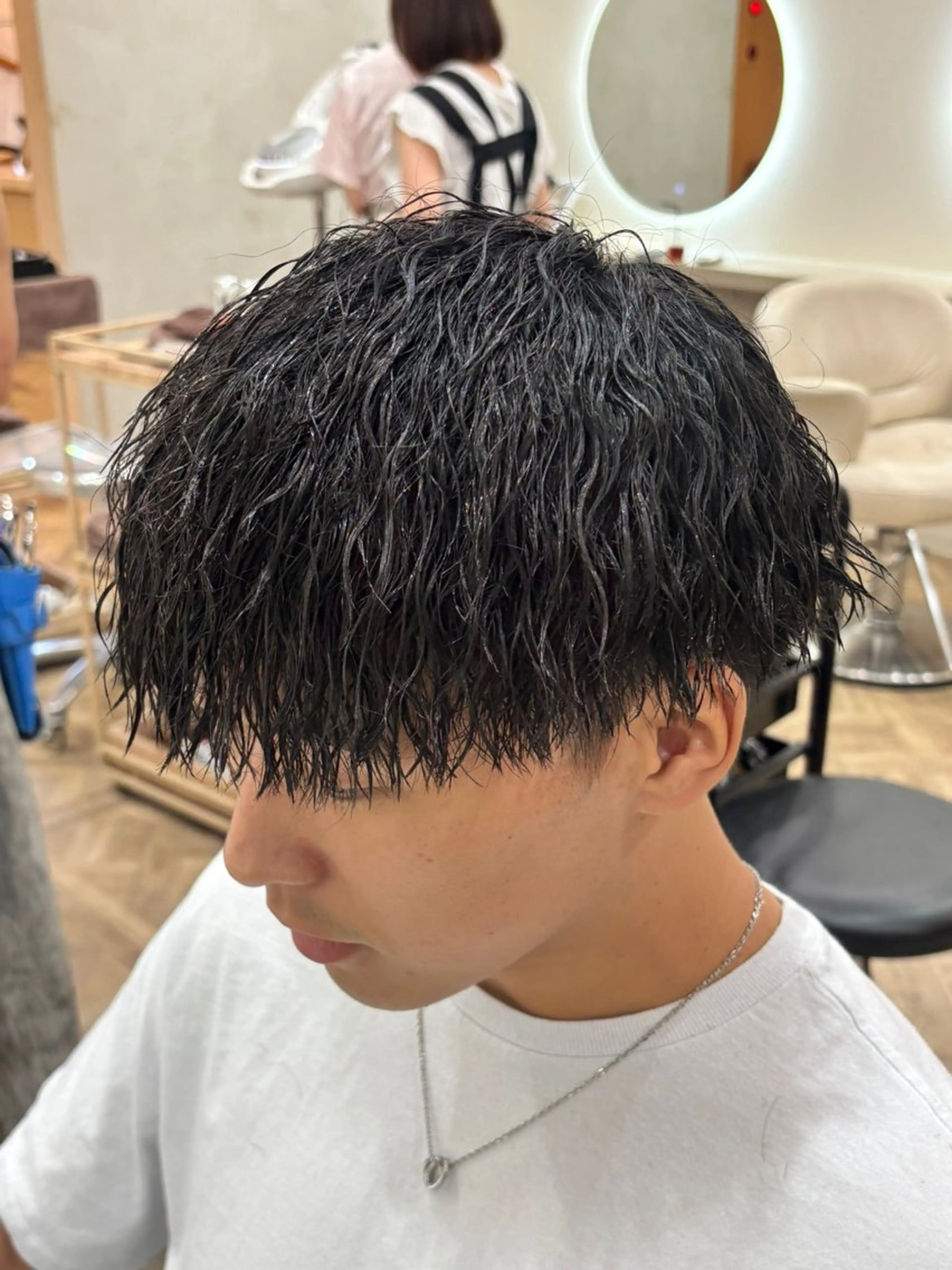 ショート パーマ メンズ カット パーマ トリートメント パーマ職人DAIKI ツイスパ/波巻きのヘアスタイル