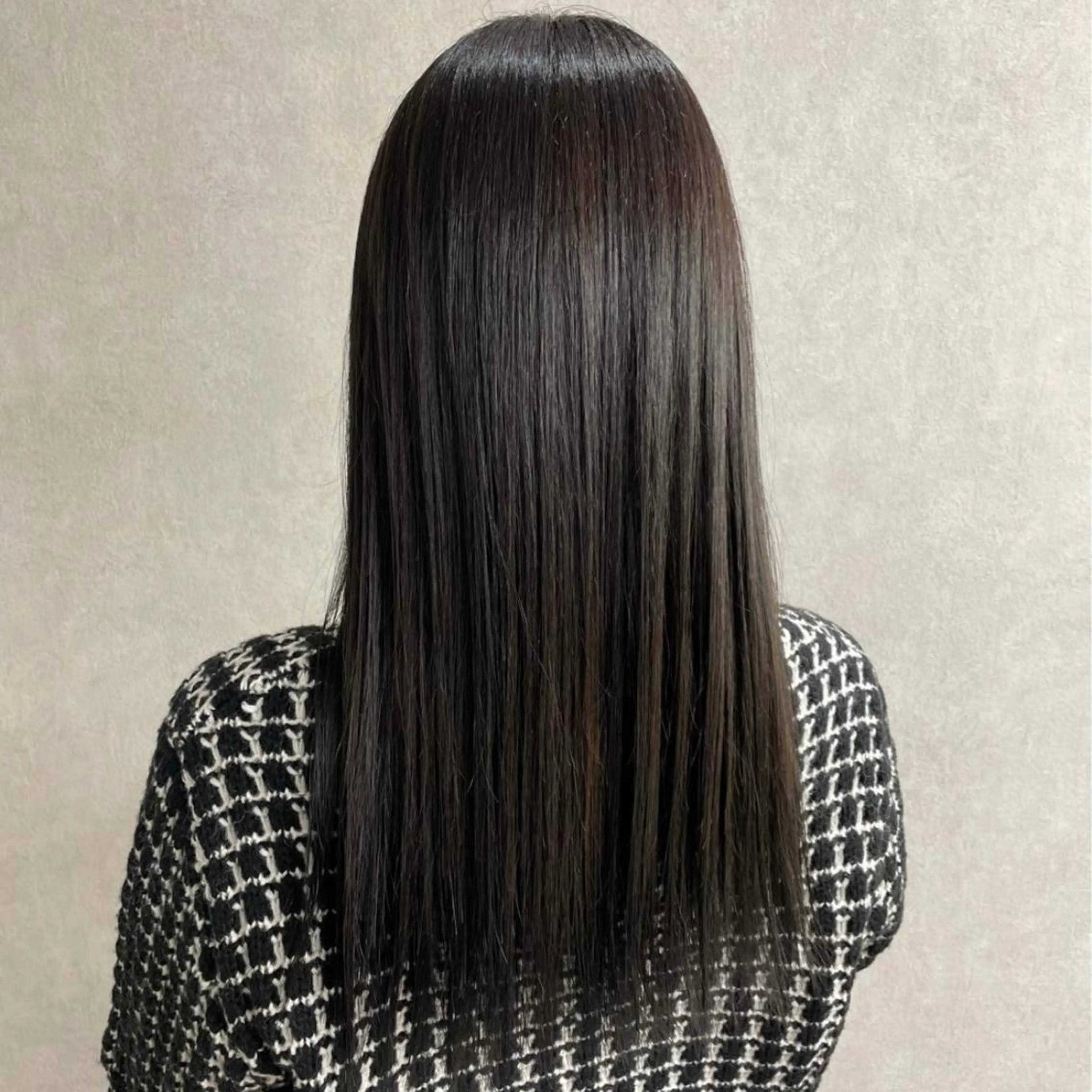 ロング カラー パーマ ヘアアレンジ メンズ キッズ ネイル マツエク・マツパ アイブロウ 黒髪 ナチュラルブラック ナチュラル mona/ ストレートスタイル✨のヘアスタイル