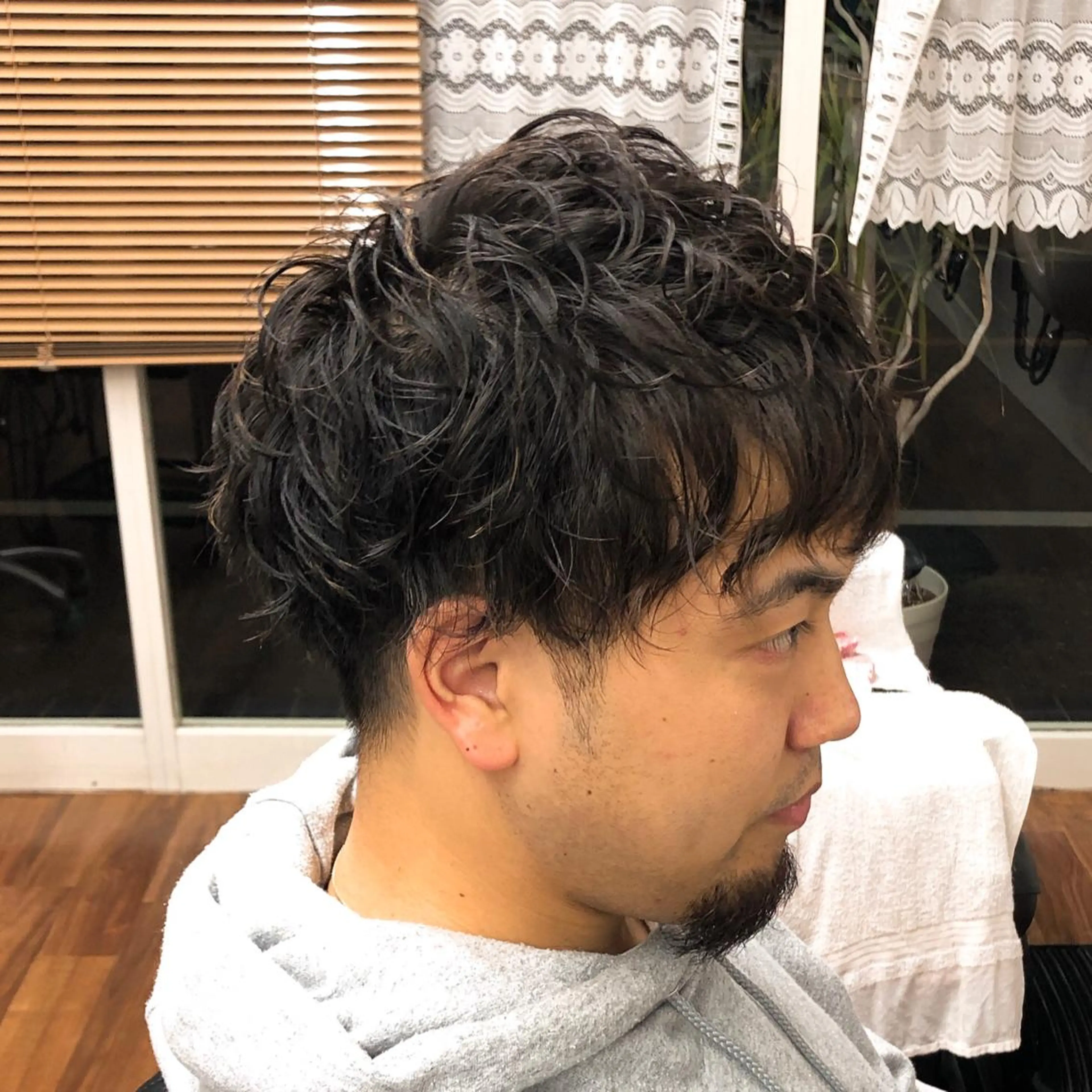 ショート パーマ メンズ メンズパーマ カット パーマ レオン所属・本橋 琴実のヘアスタイル