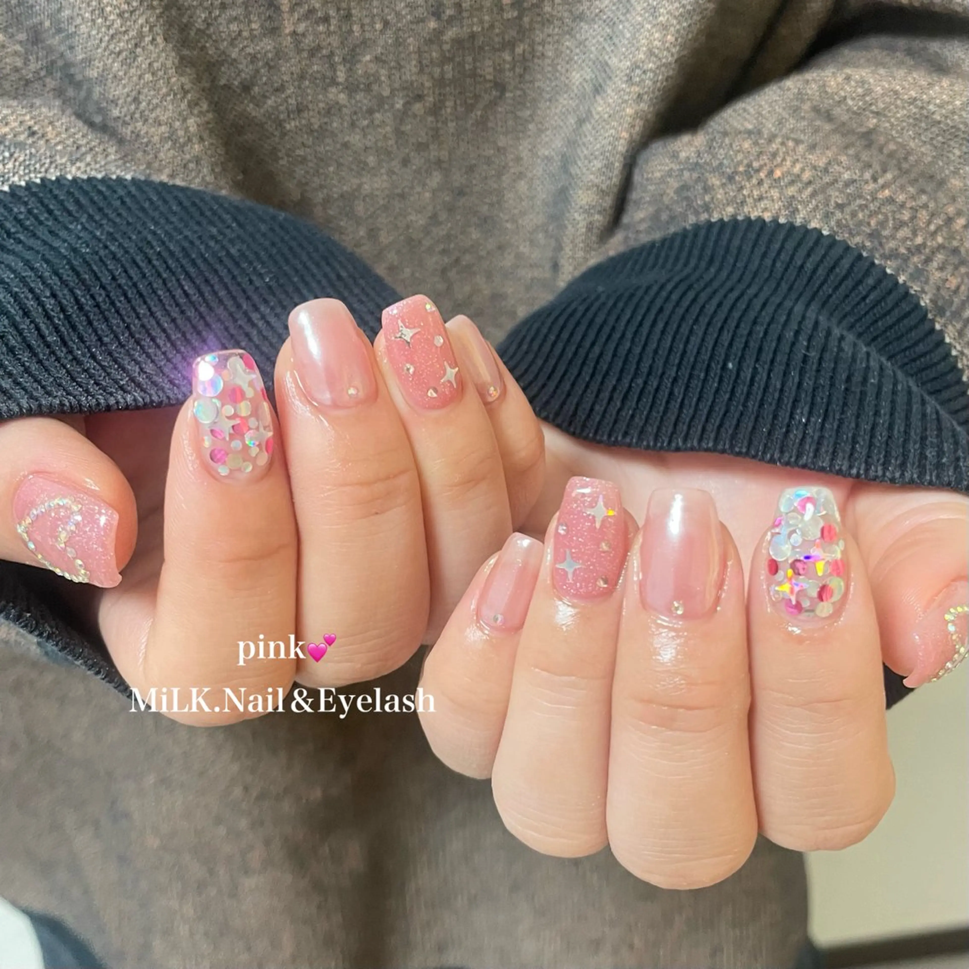 ネイル ゴールド ハンドネイル MiLK. wakaのマツエク・マツパデザイン