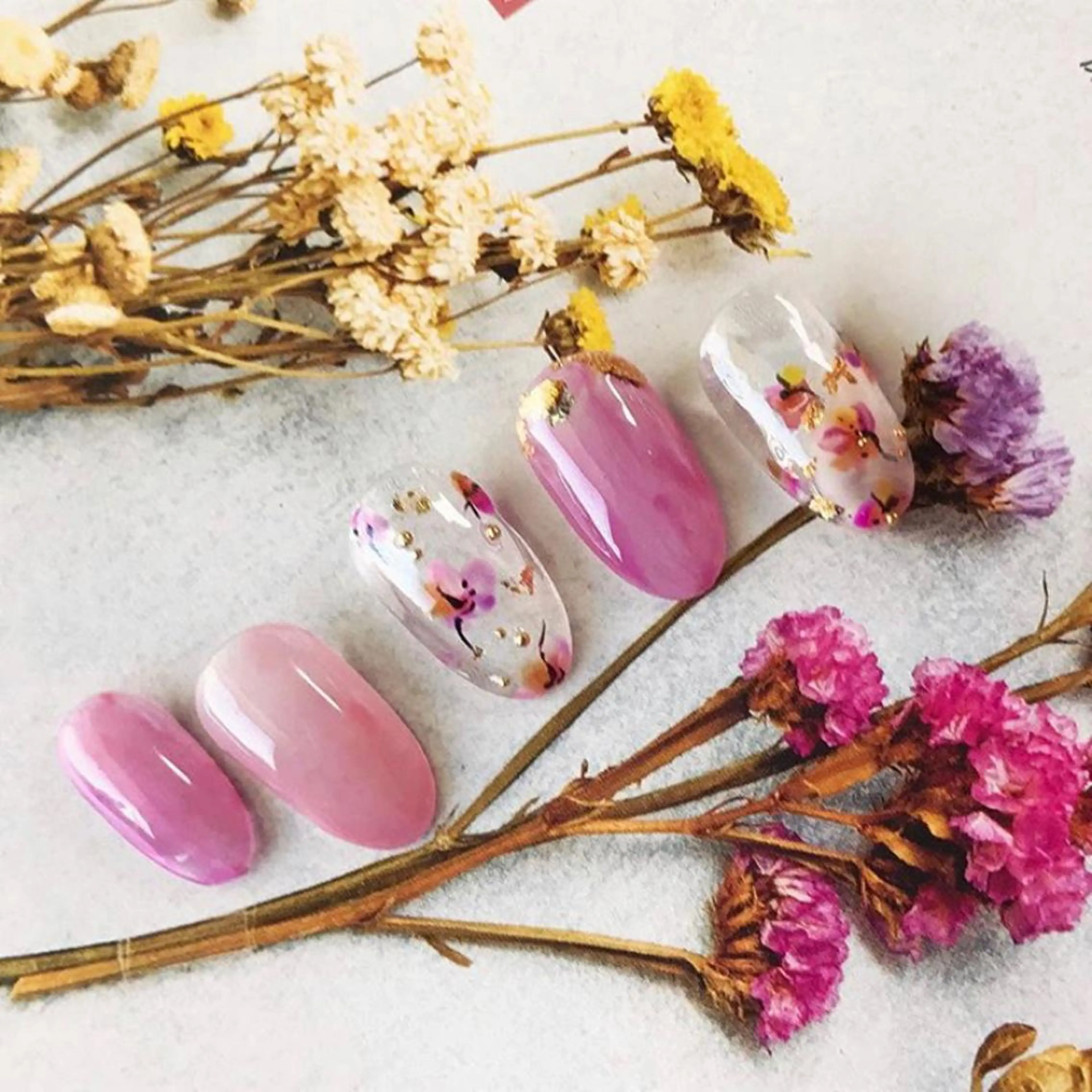 ネイル ハンドネイル 《カメレオン》 西田美輝のヘアスタイル