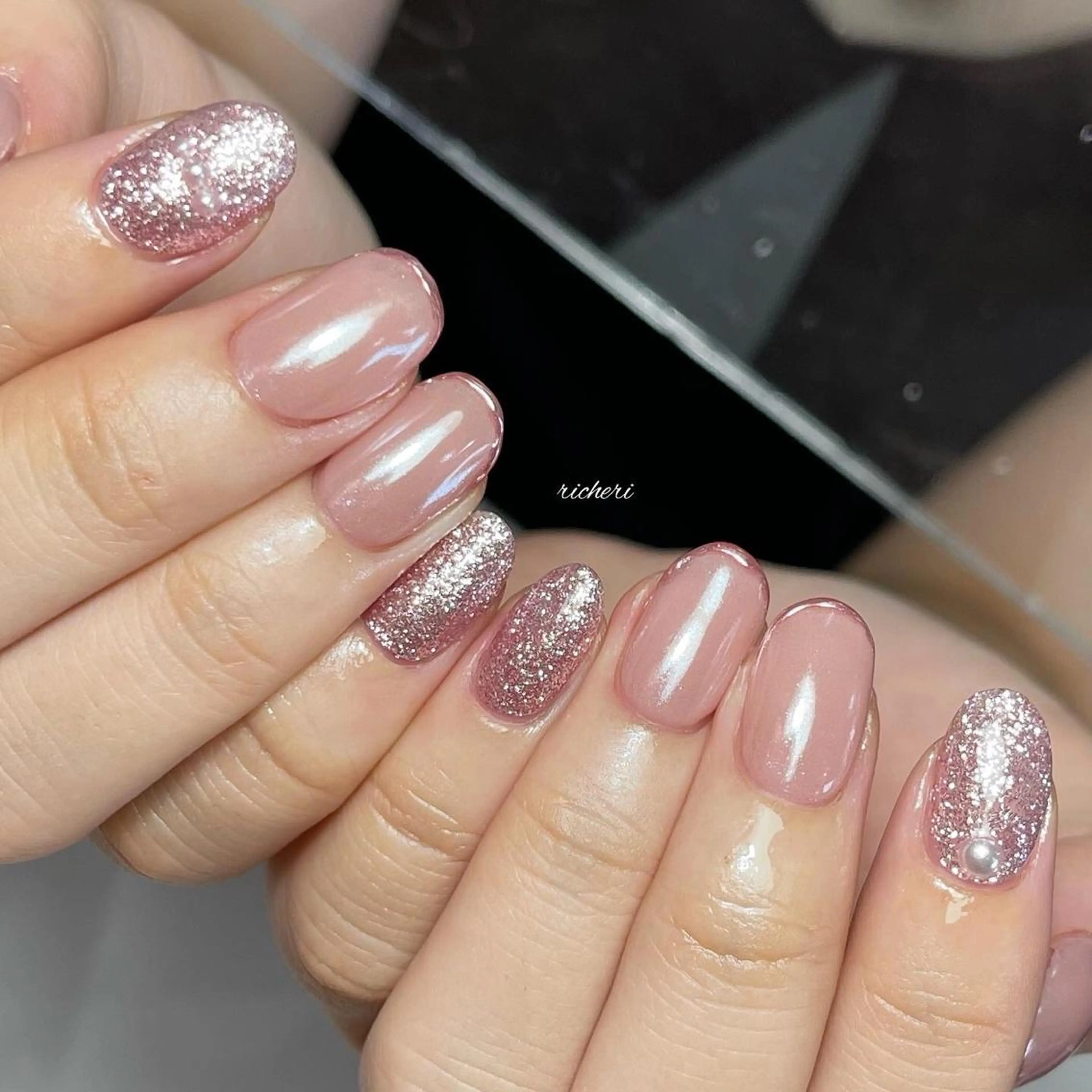 ミディアム ネイル 韓国風ヘア アートネイル フットネイル フレンチネイル ジェルネイル richeri beautyのエステ・リラクイメージ