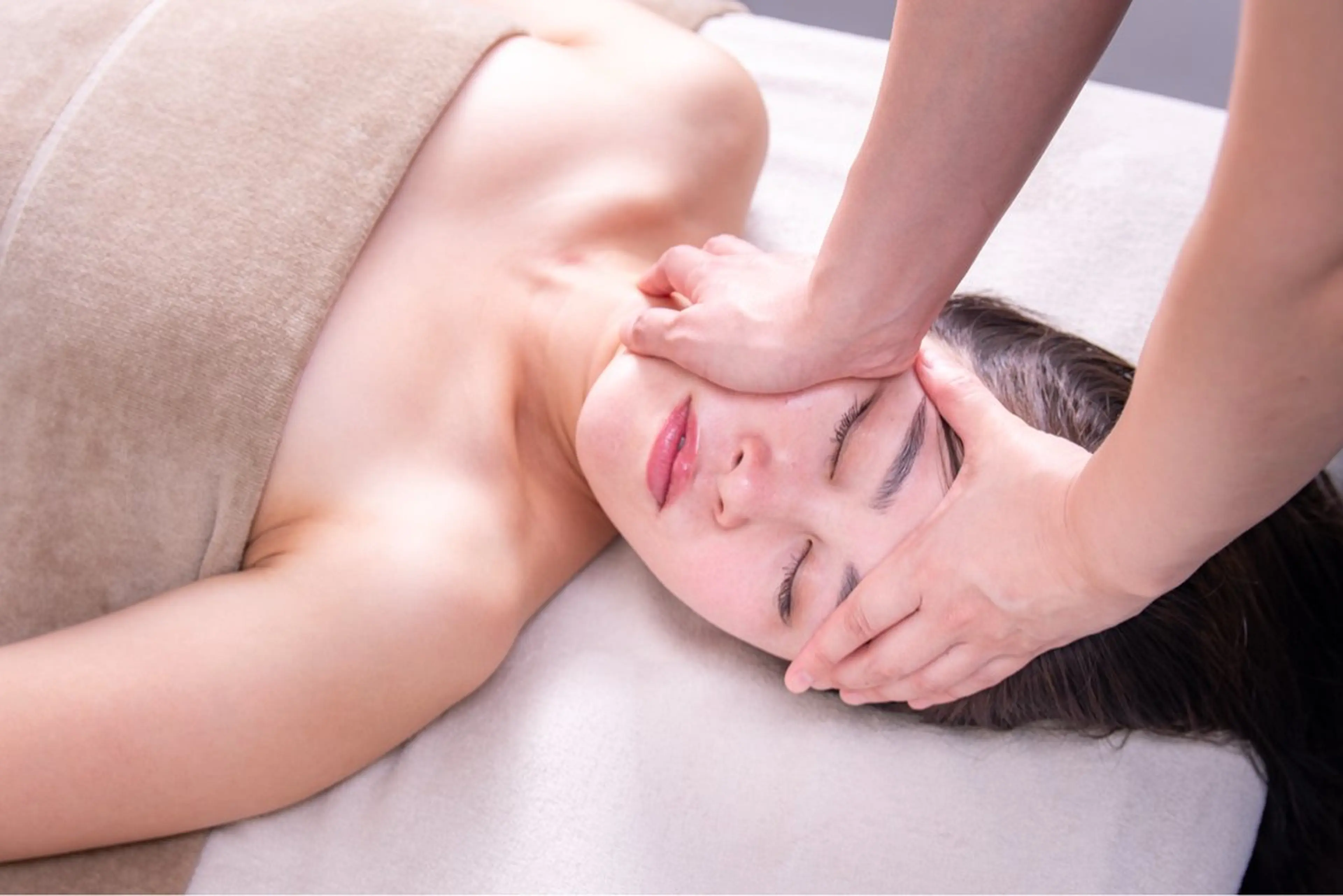 当店人気NO.2♪Vフェイスライン◎骨格美人！【小顔&整体コルギ×6D小顔矯正】の写真